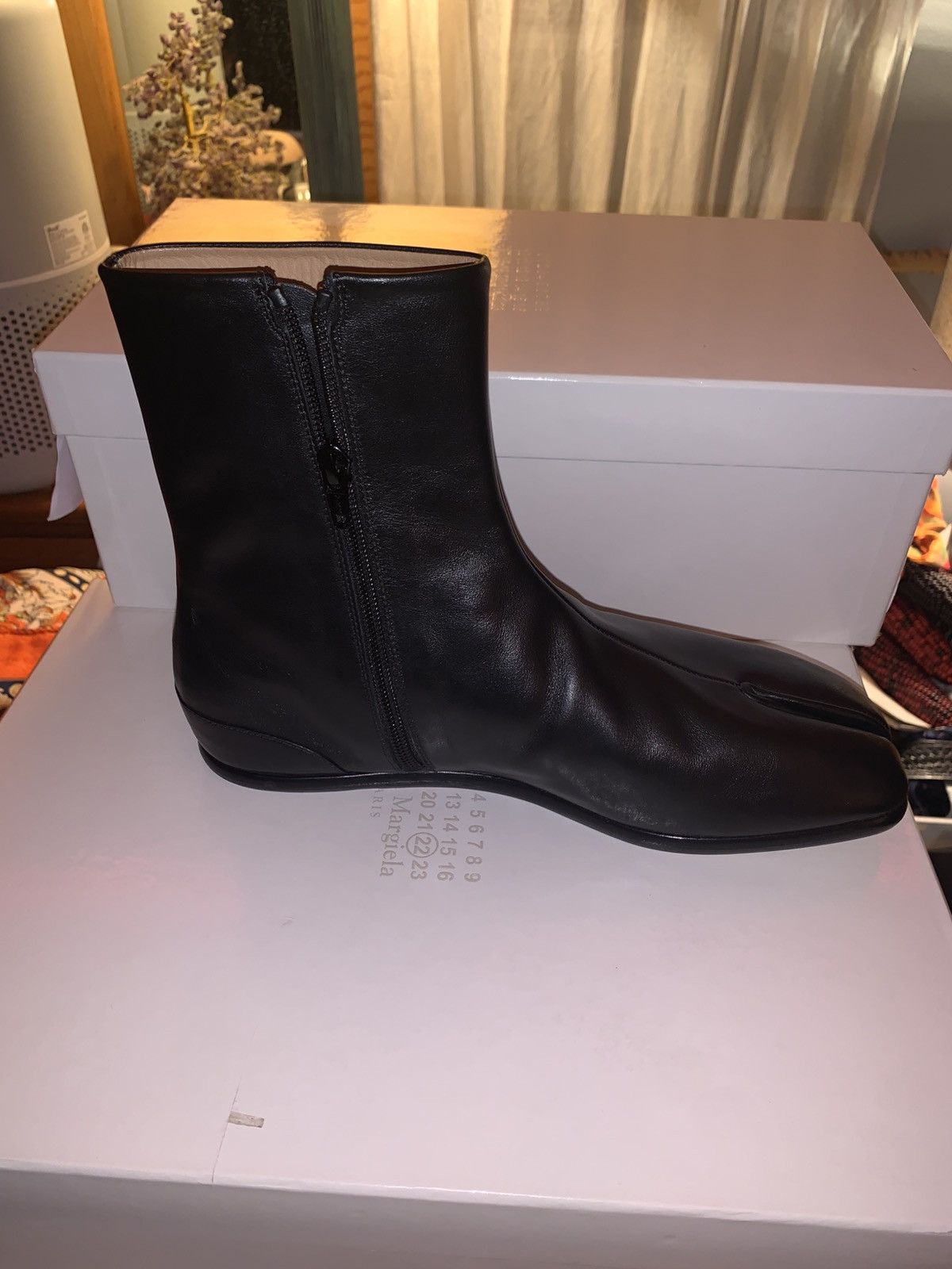 Maison Margiela Maison Margiela Black Leather Tabi Ankle Boots — Flat Sole Size US 8 / EU 41 - 4 Thumbnail