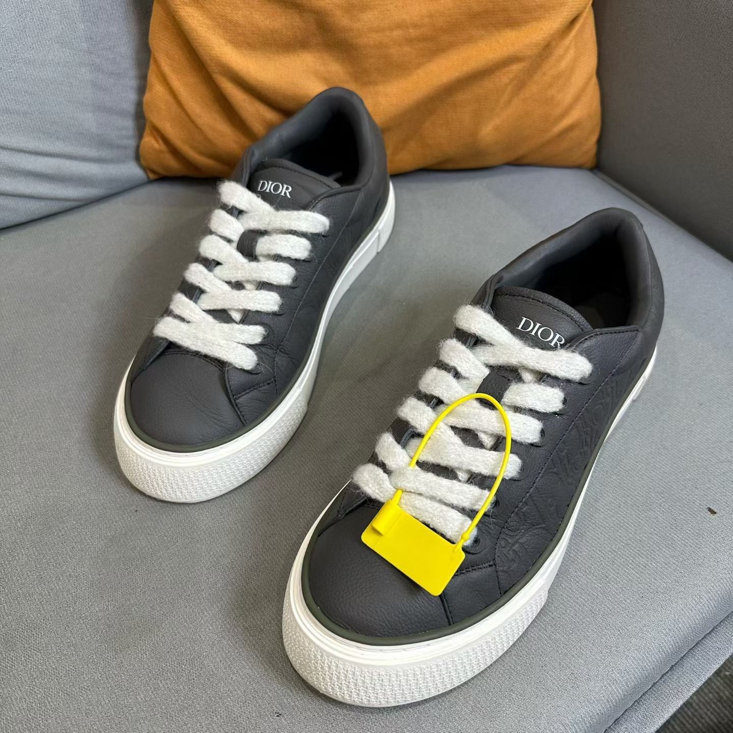 Dior Dior Leather Gray Lowtop Sneakers 10 Men Size US 10 / EU 43 - 1 Thumbnail