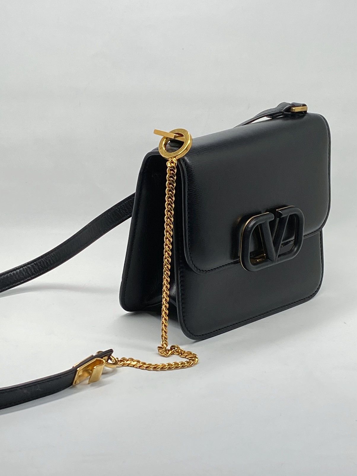 Valentino Valentino Garavani Small VSling Leather Shoulder Bag Size ONE SIZE - 1 Thumbnail