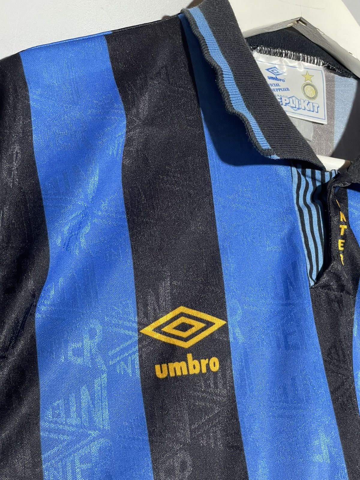 Umbro × Vintage Inter Milan Umbro 1992/94 Vintage Y2k Football Shirt Size US L / EU 52-54 / 3 - 4 Thumbnail