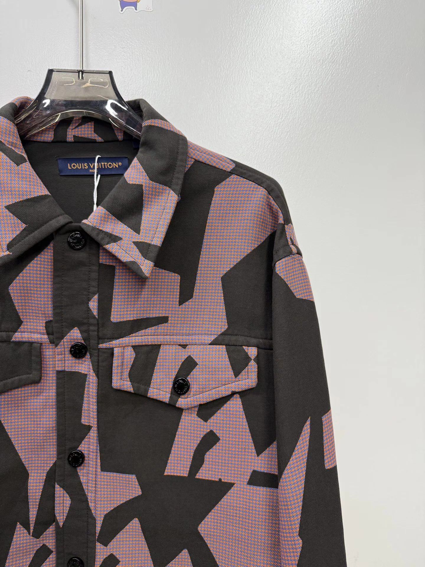 Louis Vuitton LV Pink Mocha Geo Pattern Thick Jacket L VIP Runway Size US L / EU 52-54 / 3 - 3 Thumbnail