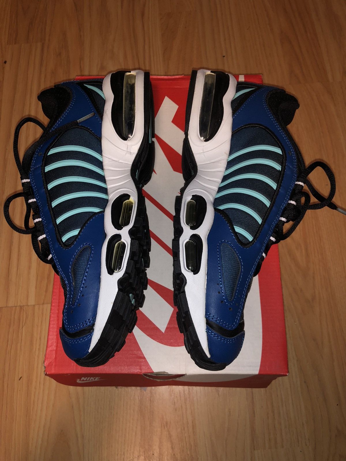 Nike Nike Air Max Tailwind IV - Size 9.5 Size US 9.5 / EU 42-43 - 5 Thumbnail