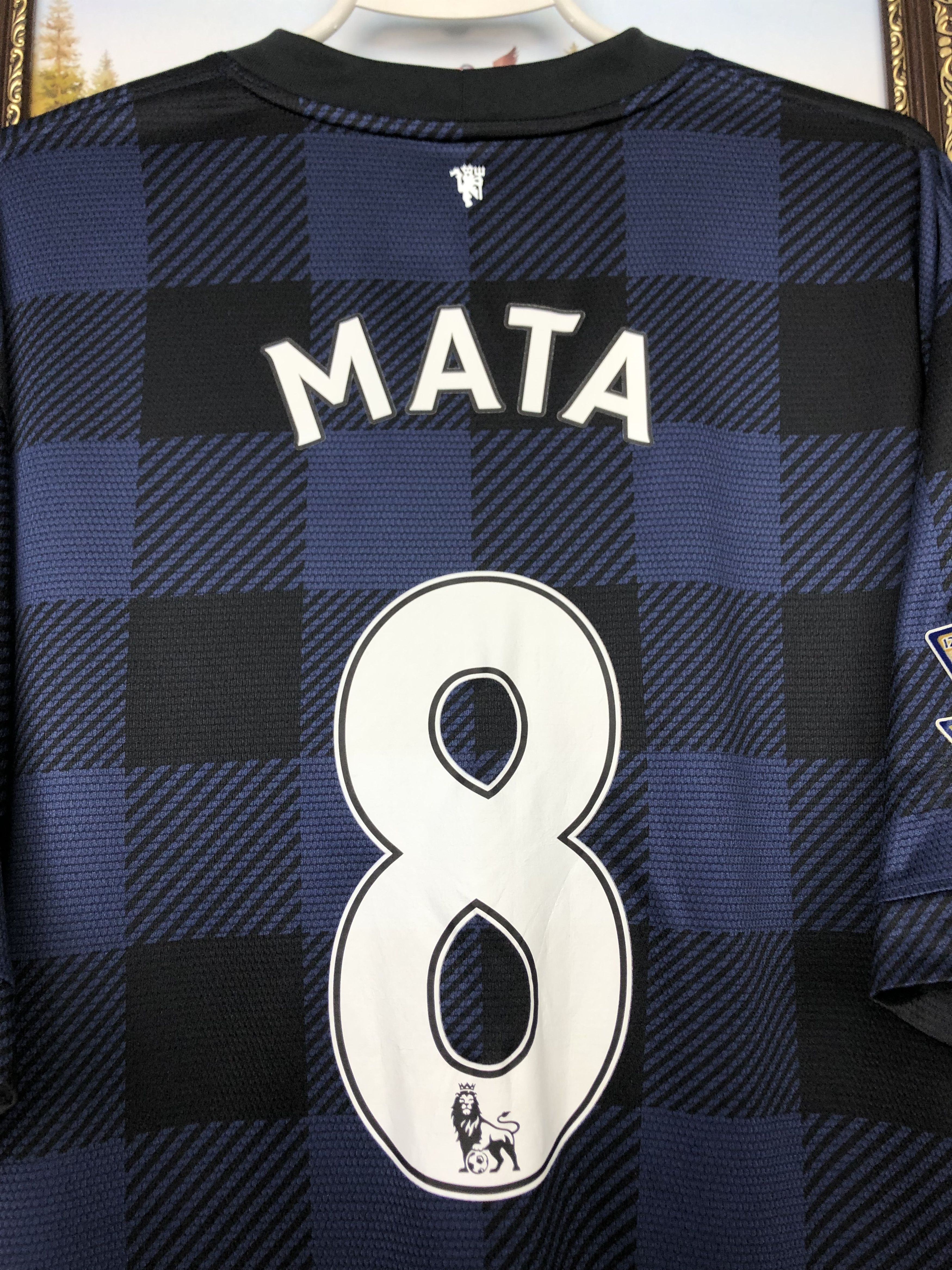 Nike Manchester United football shirt 2013 #8 Mata Nike Tee Size US XXL / EU 58 / 5 - 12 Thumbnail