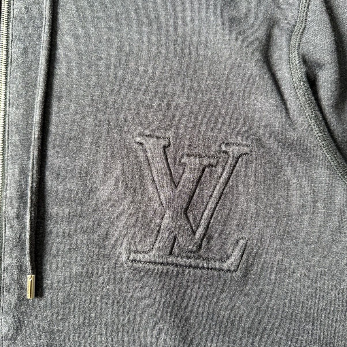 Louis Vuitton Louis Vuitton - LV Logo Zip Up Hoodie Size US XL / EU 56 / 4 - 6 Thumbnail