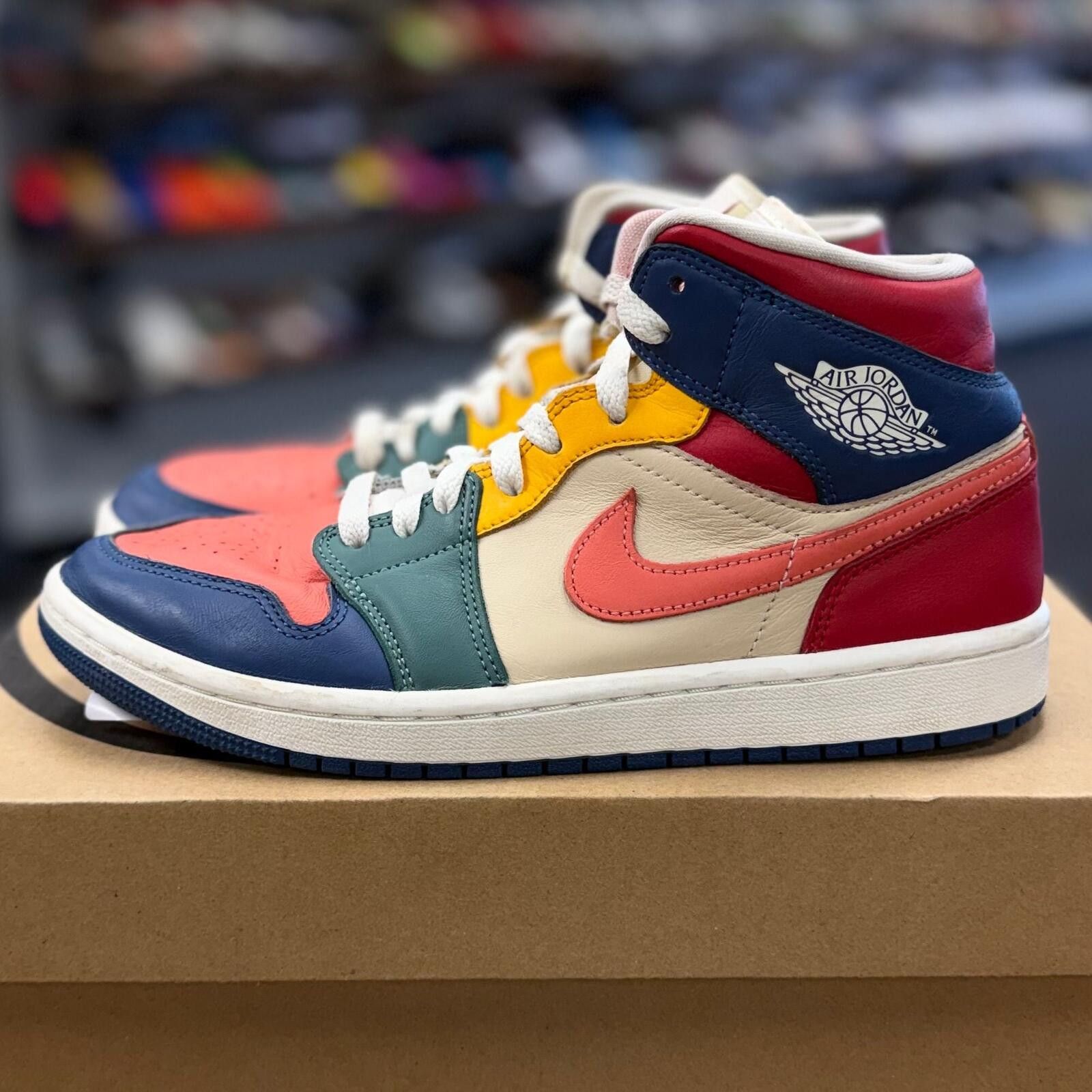 Jordan Brand Jordan 1 Mid SE Multi Color (2022) (Women's) - Preowned Size US 7.5 / IT 37.5 - 3 Thumbnail