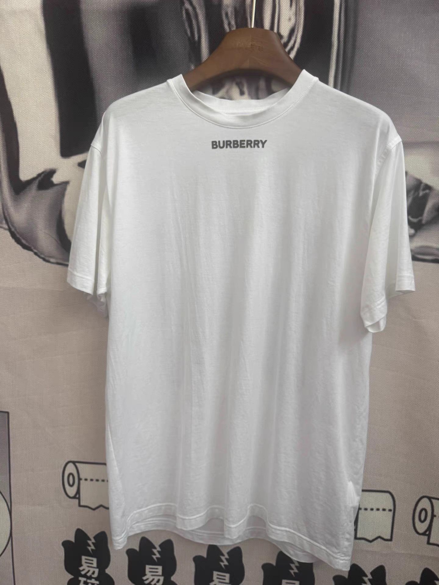 Burberry Burberry Solid Crew Neck Monster Back T-Shirt K13 Size US XS / EU 42 / 0 - 1 Thumbnail