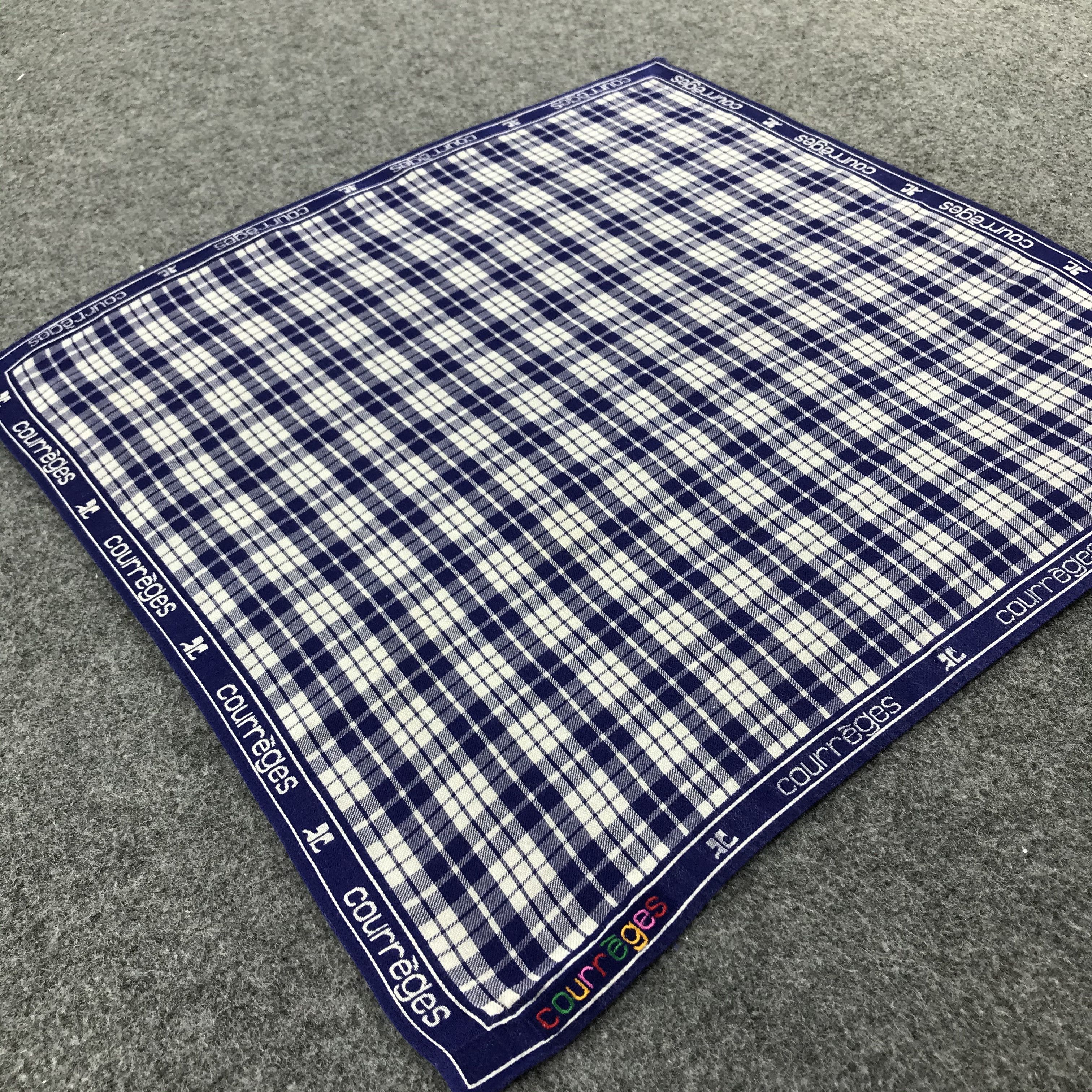 Courreges Courreges Handkerchief Neckerchief Bandana H99 Size ONE SIZE - 5 Thumbnail