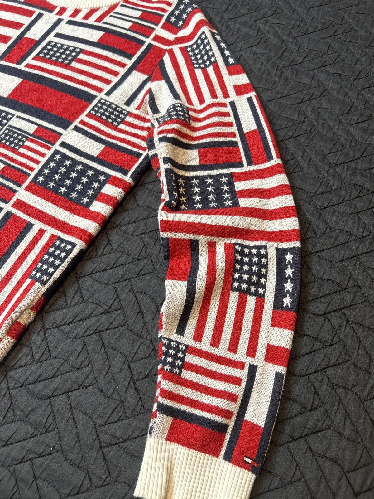 Tommy Hilfiger Tommy Hilfiger crewneck Size US L / EU 52-54 / 3 - 5 Thumbnail