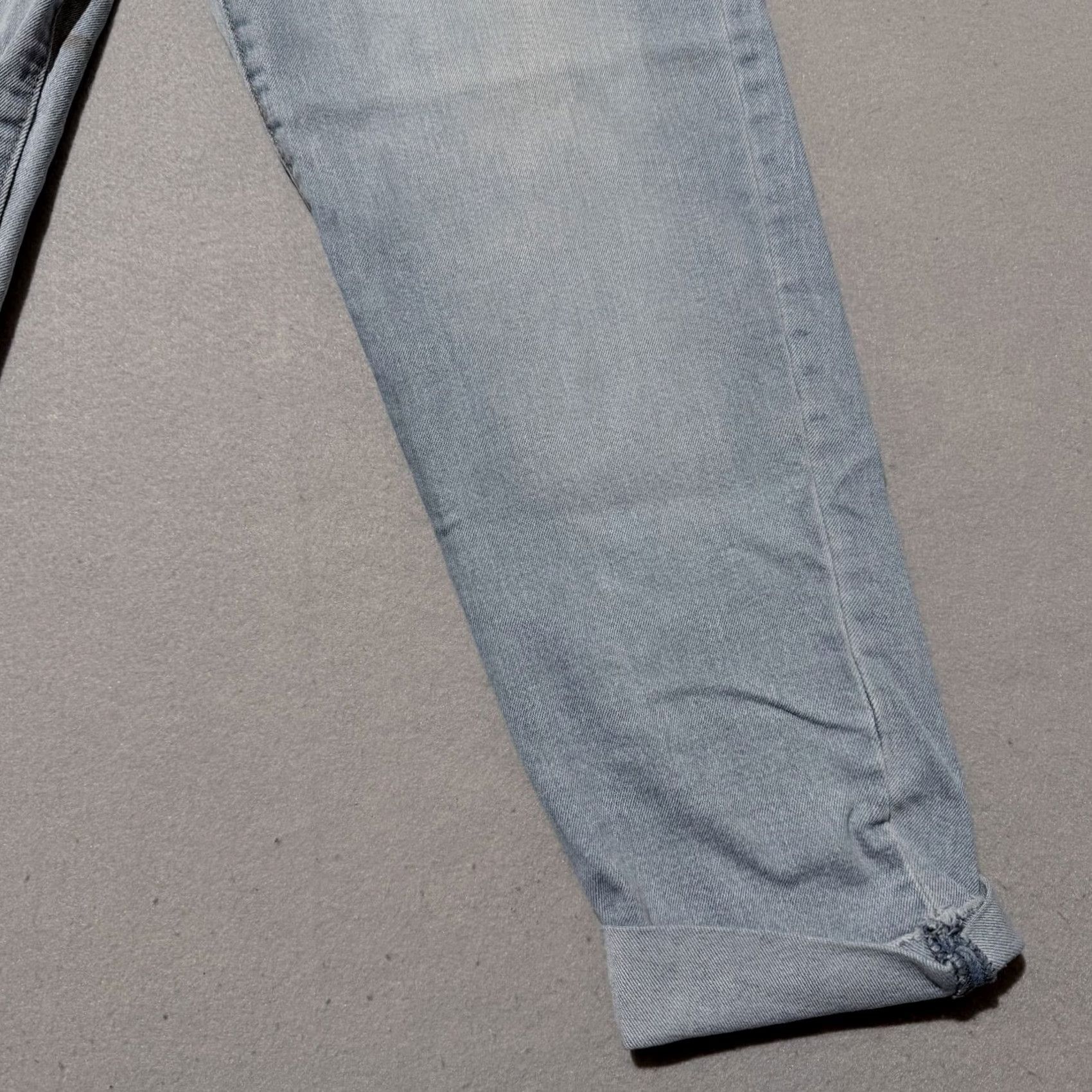 Denizen DENIZEN From Levi’s Boyfriend Jeans Women Blue Denim Crop Cuffed 8 Jeans 5-Pocket Design Beltless Regular Rise Mid 23in Inseam Denim Size 30" / US 8 / IT 44 - 4 Thumbnail