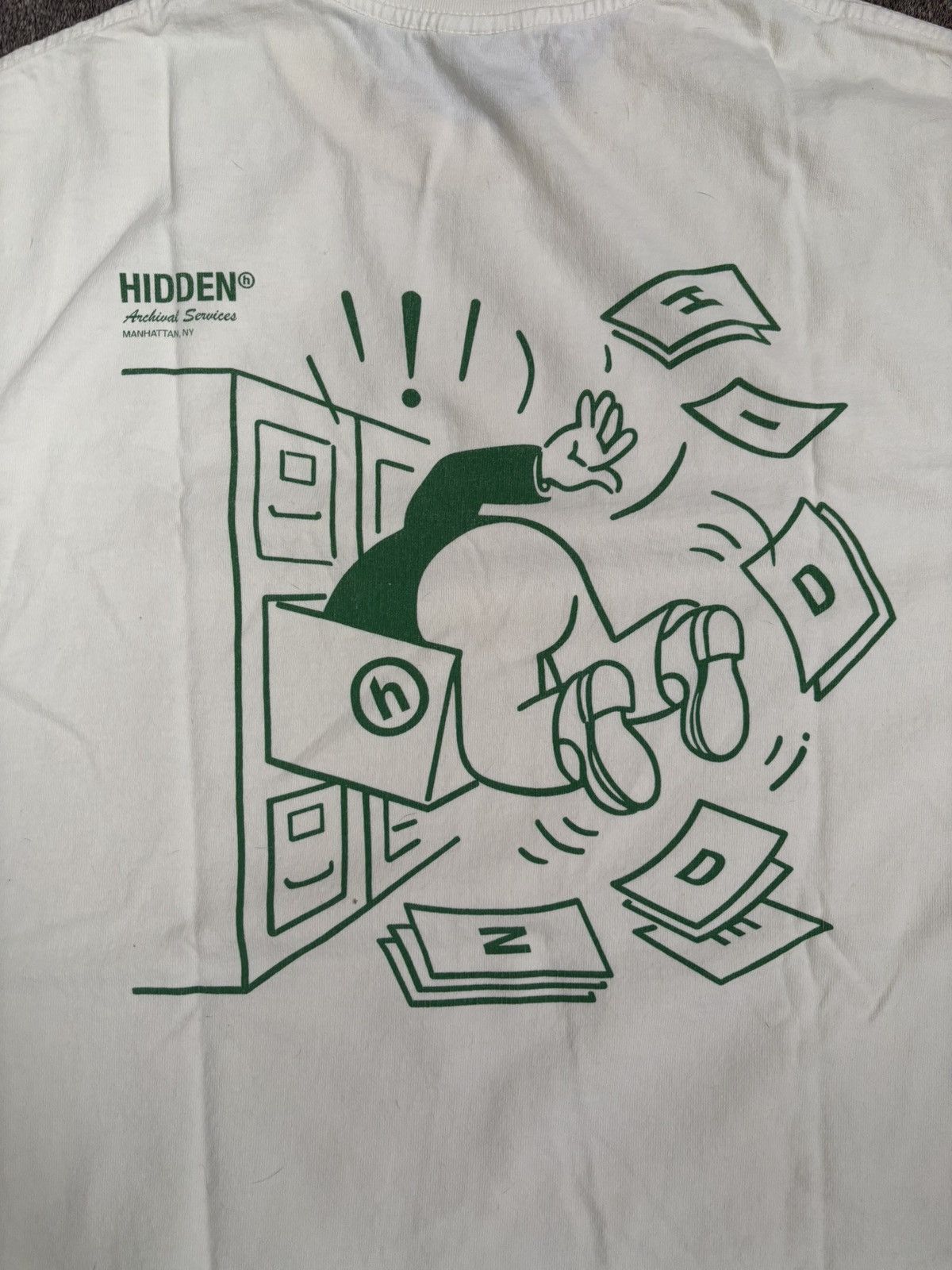 HIDDEN Hidden NY "Archival Services" Filing Cabinet Graphic T-Shirt Size US M / EU 48-50 / 2 - 3 Thumbnail