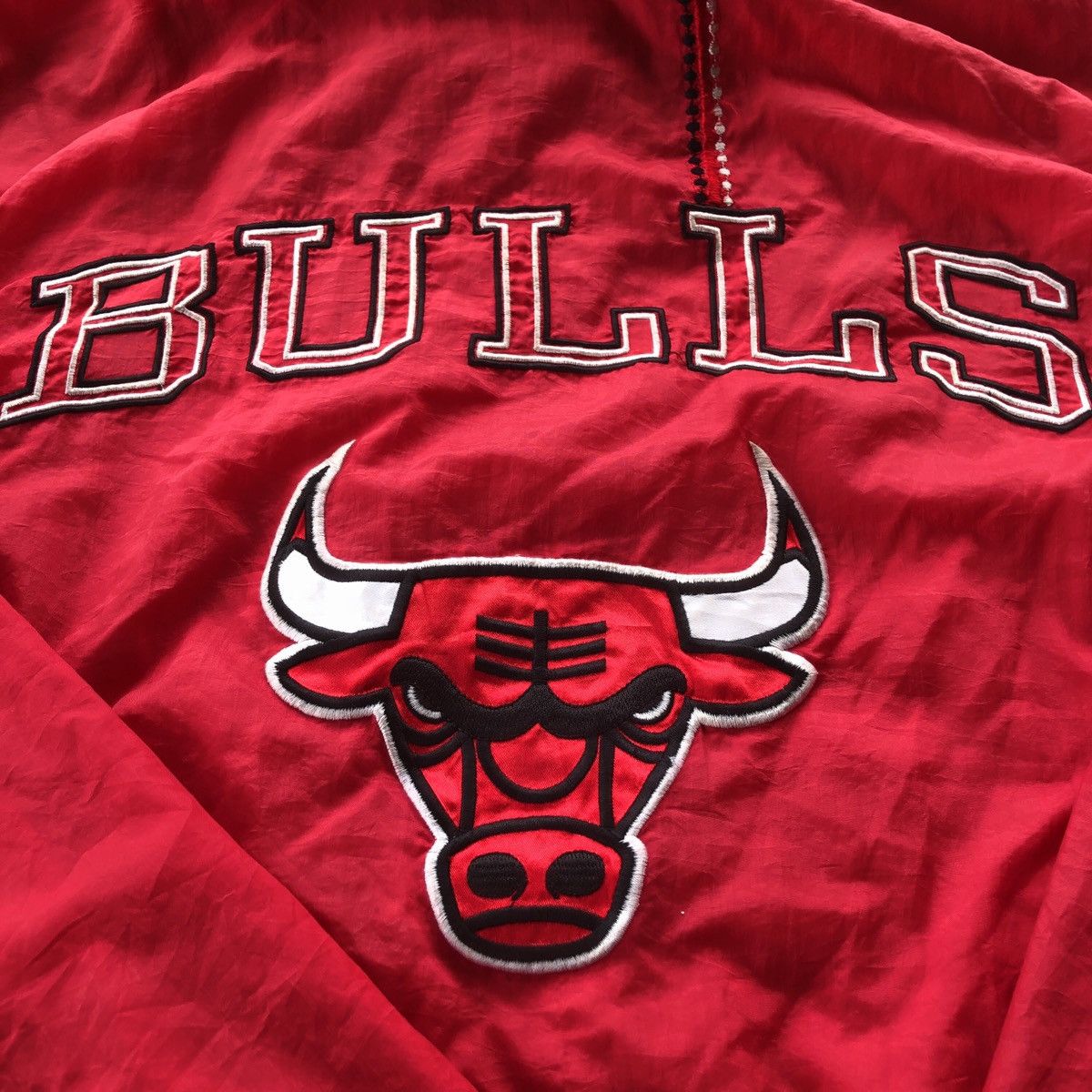 NBA × Vintage Vtg 90s Chicago Bull Big Logo Windbreaker Jacket Size US L / EU 52-54 / 3 - 6 Thumbnail