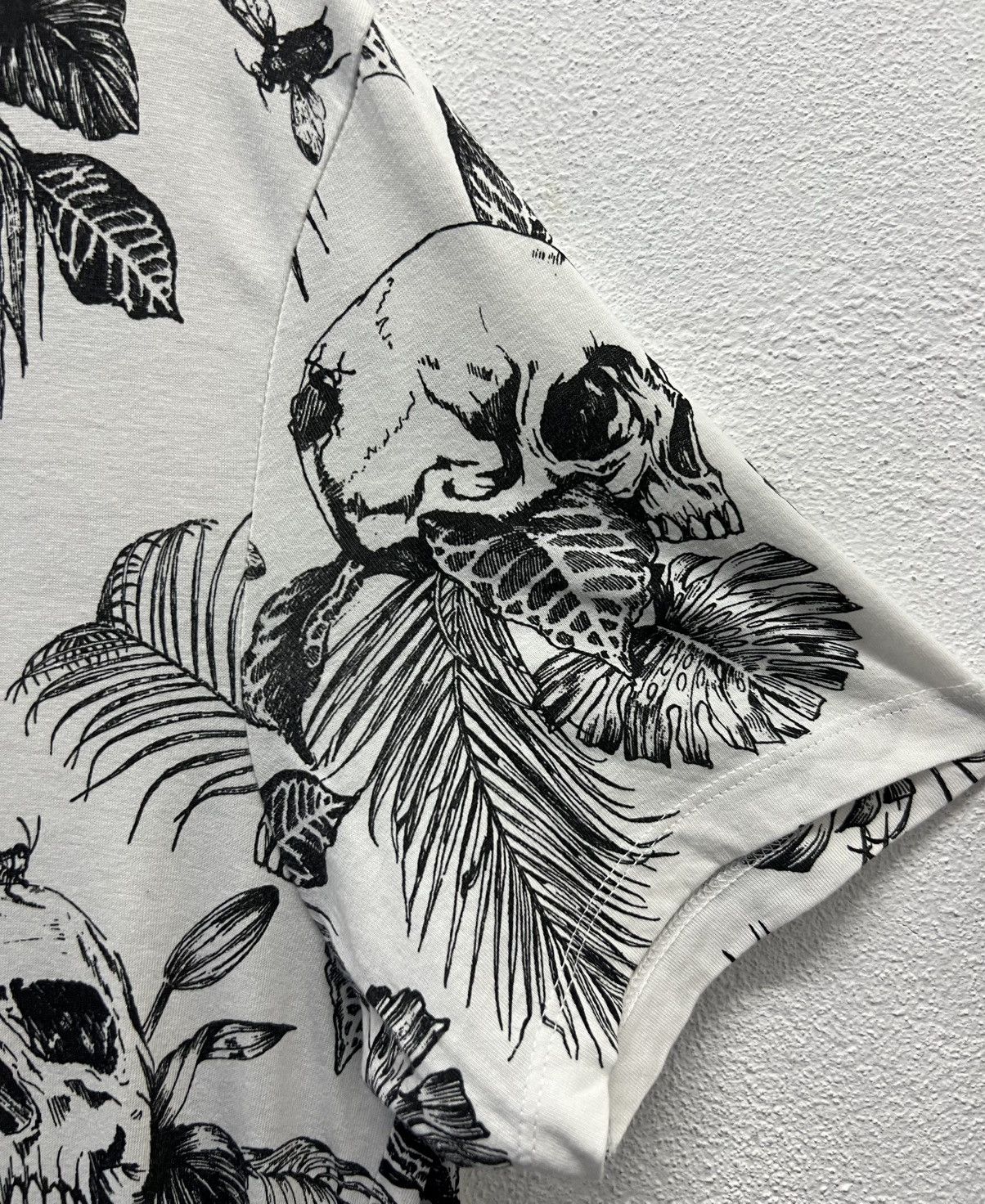 Bershka BERSHKA FEAR IN HAWAII SHIRT Size US S / EU 44-46 / 1 - 4 Thumbnail