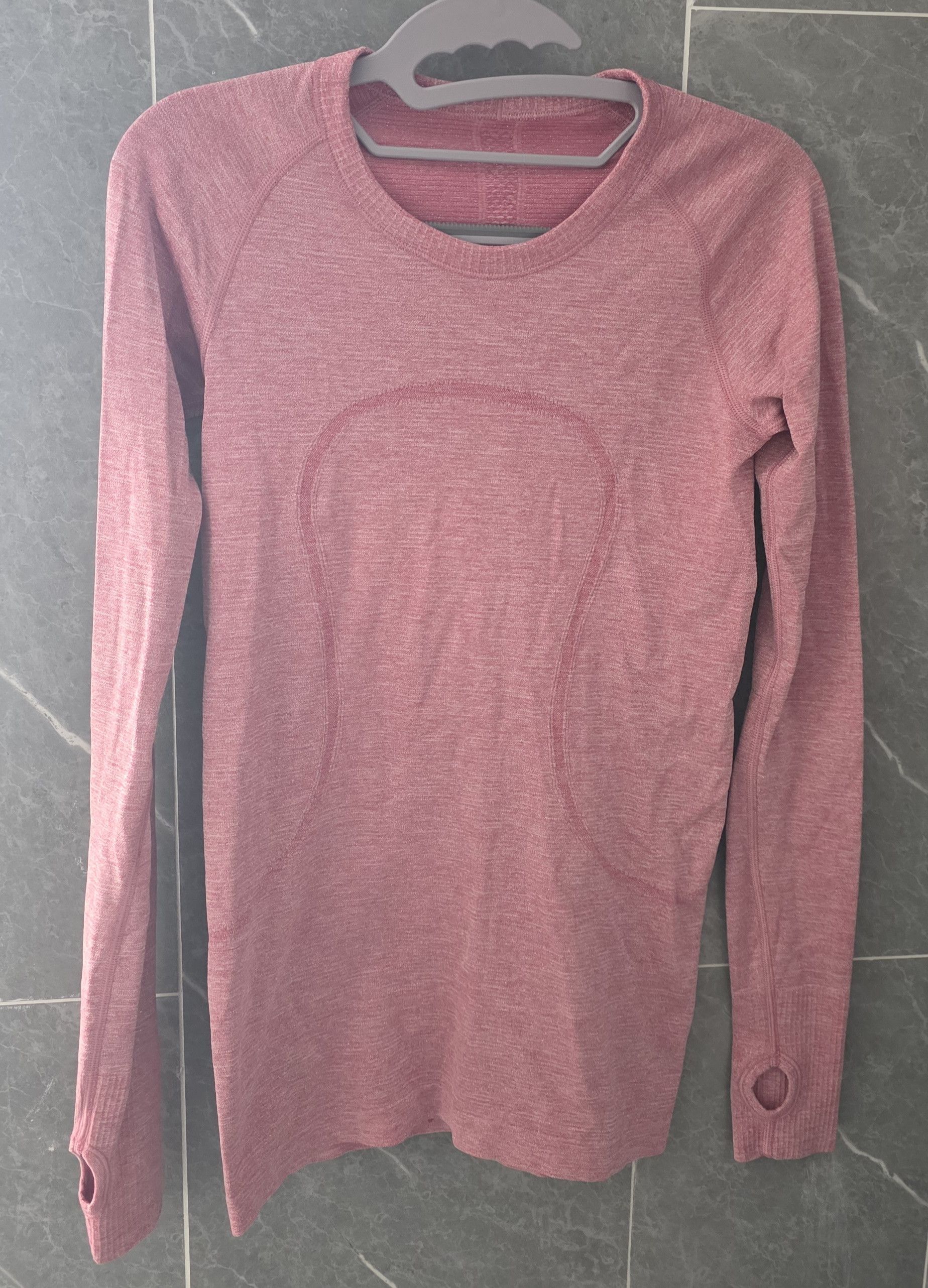 Lululemon Lululemon Swiftly Tech LS Crew Sparkle Violet Red Silver 6 Size M / US 6-8 / IT 42-44 - 1 Thumbnail