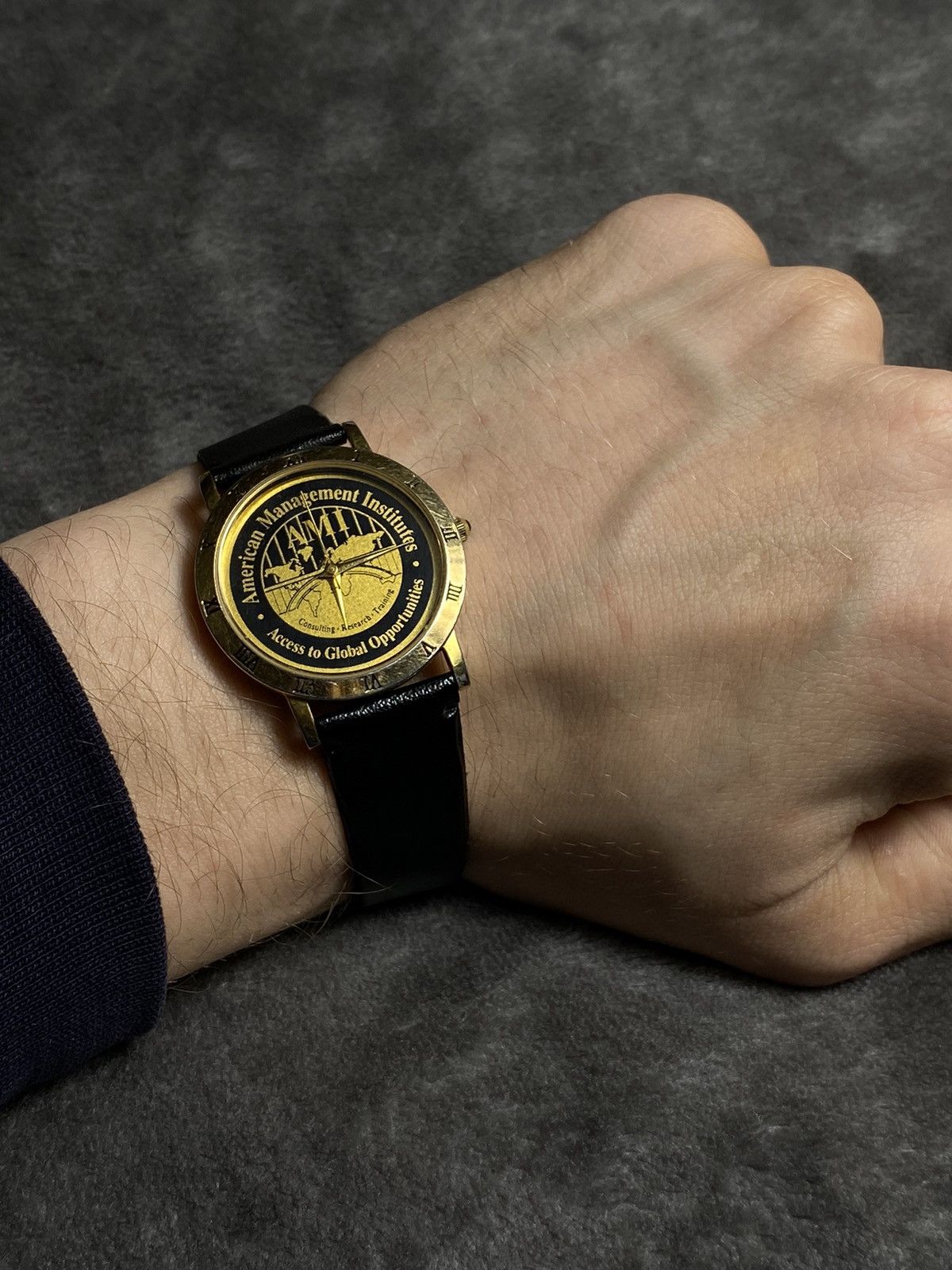 Vintage Futuristic Vintage Japan Style Watch Work 100% Black & Gold Size ONE SIZE - 2 Thumbnail