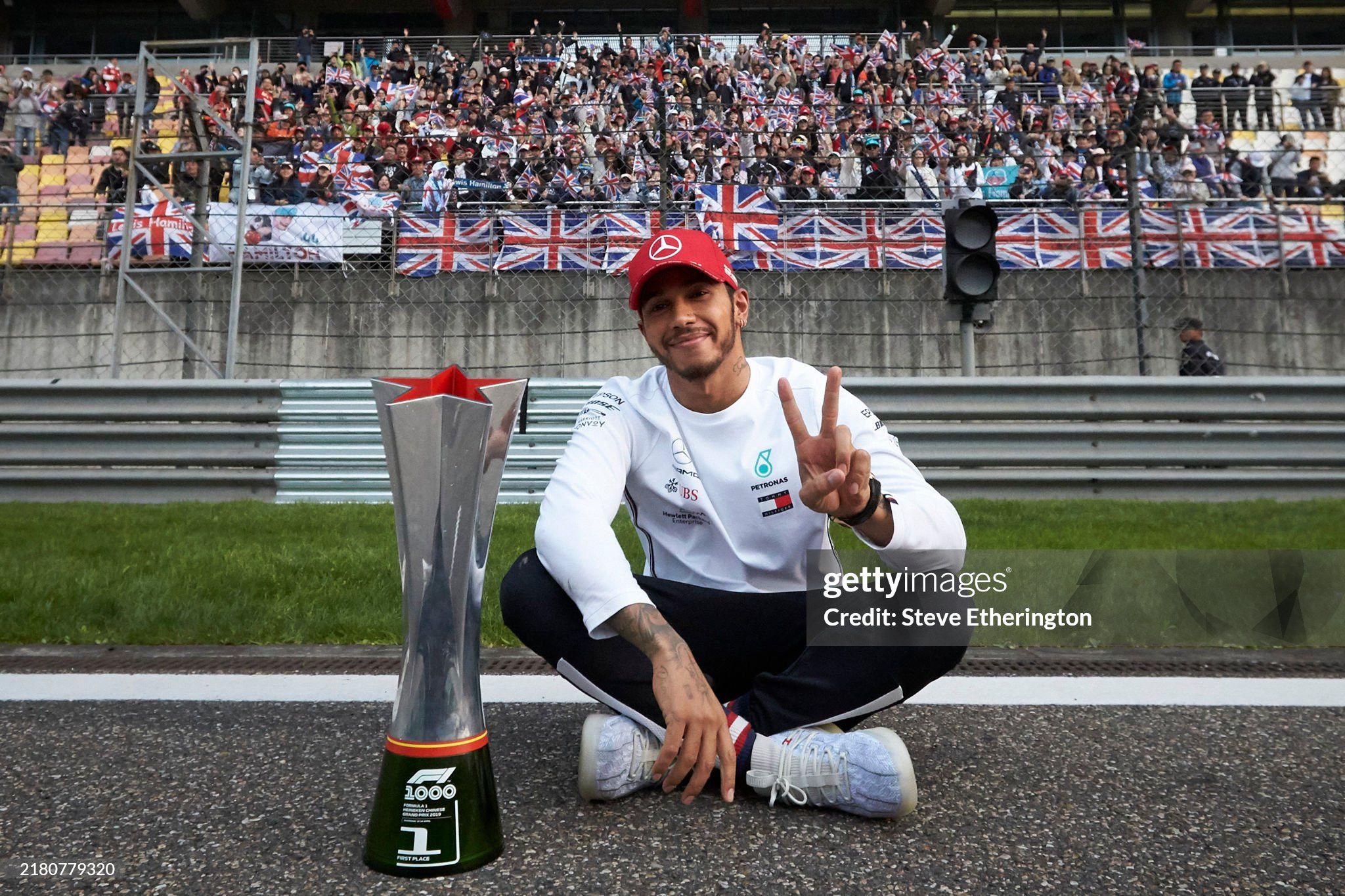 Tommy Hilfiger Lewis Hamilton Personal Driver Tee Mercedes-AMG PETRONAS F1 Size US M / EU 48-50 / 2 - 10 Thumbnail