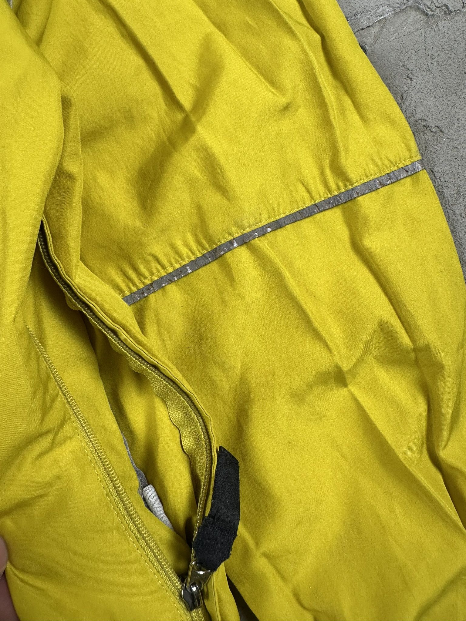 Nike 90s Vintage Nike Tracksuit Nylon Light Boxy Jacket Size US L / EU 52-54 / 3 - 15 Thumbnail