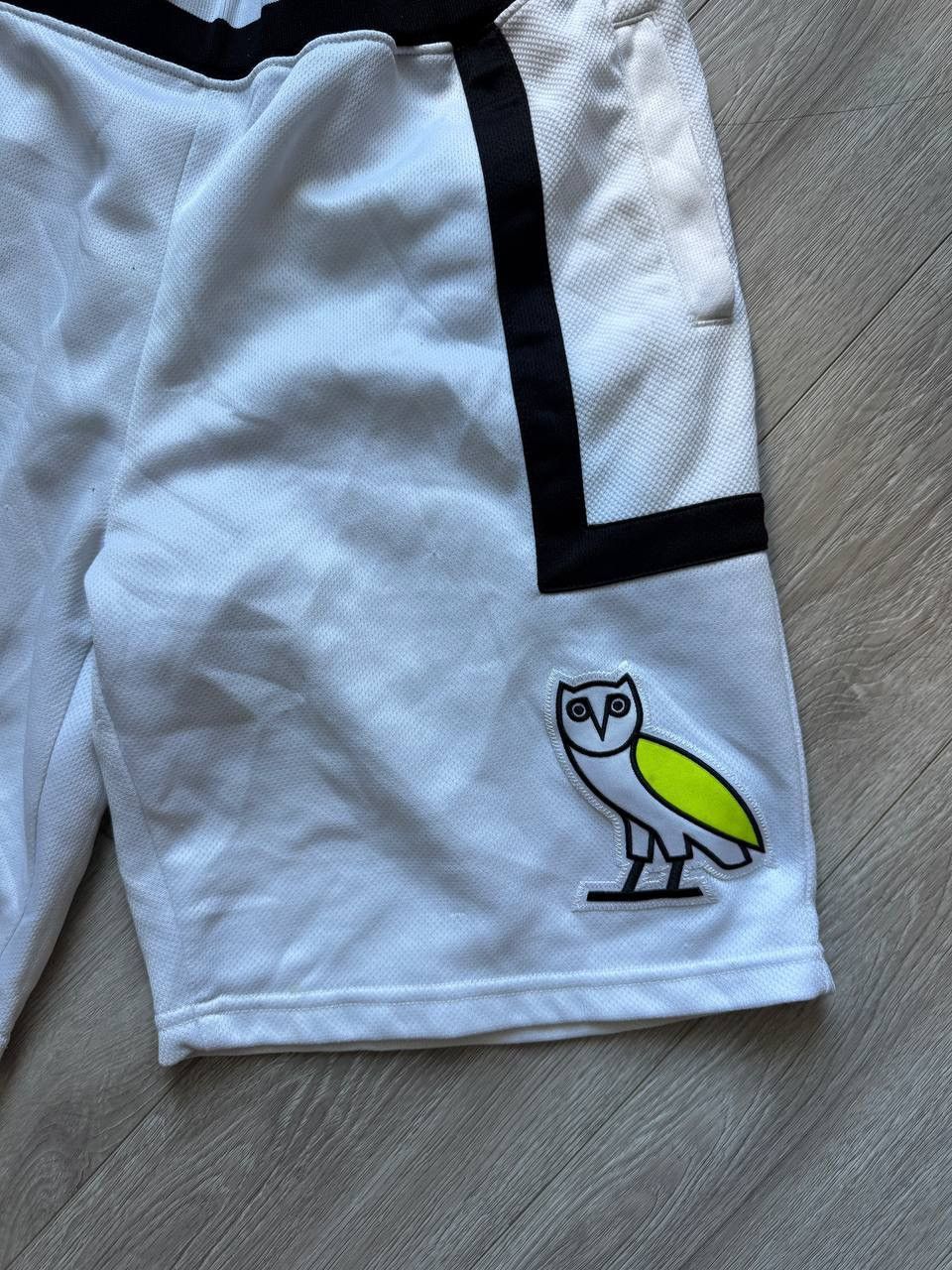 Drake × October's Very Own Octobers very own Drake OVO runner owl logo shorts SIZE L Size US 34 / EU 50 - 2 Thumbnail