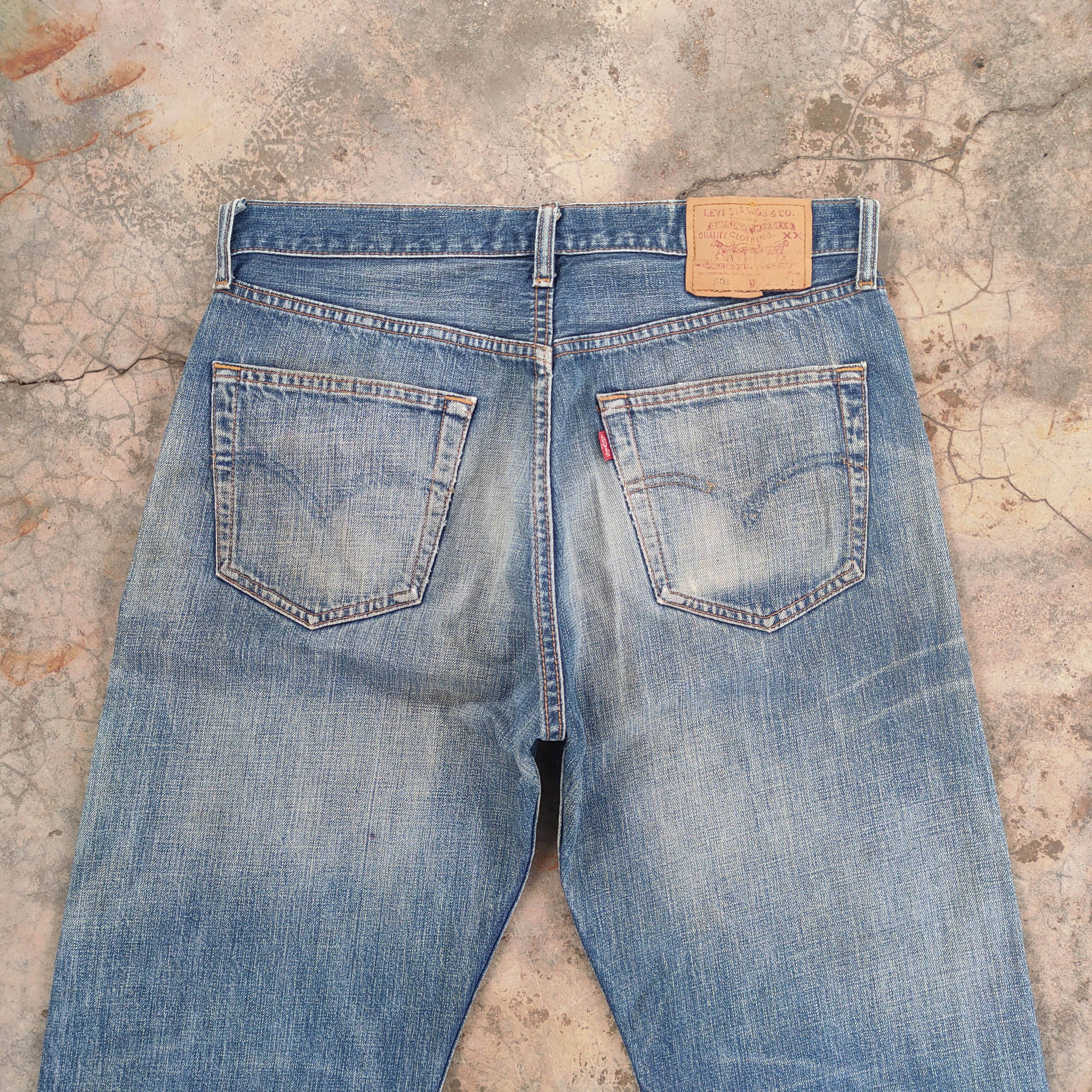 VINTAGE LEVI\'S 501 DISTRESSED JEANS DENIM PANTS