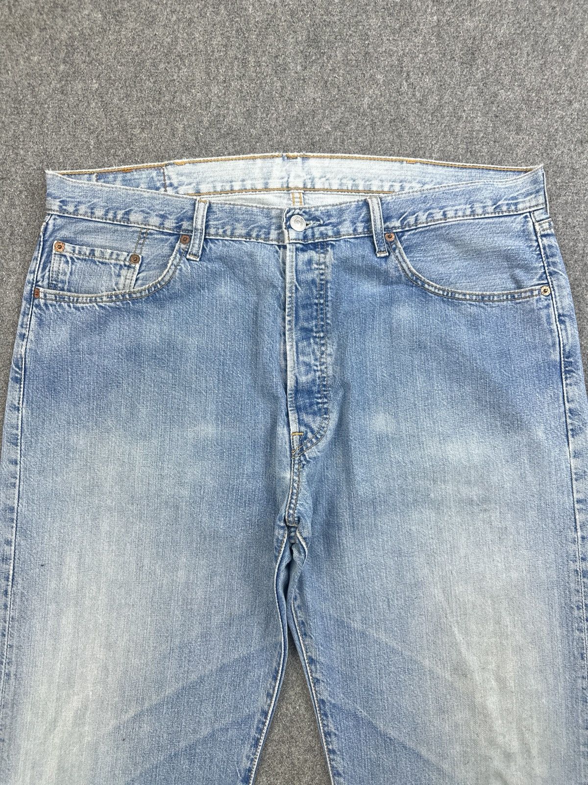 Levi's Vintage Levis 501 Faded Blue Jeans SA0002 Size US 37 - 2 Thumbnail