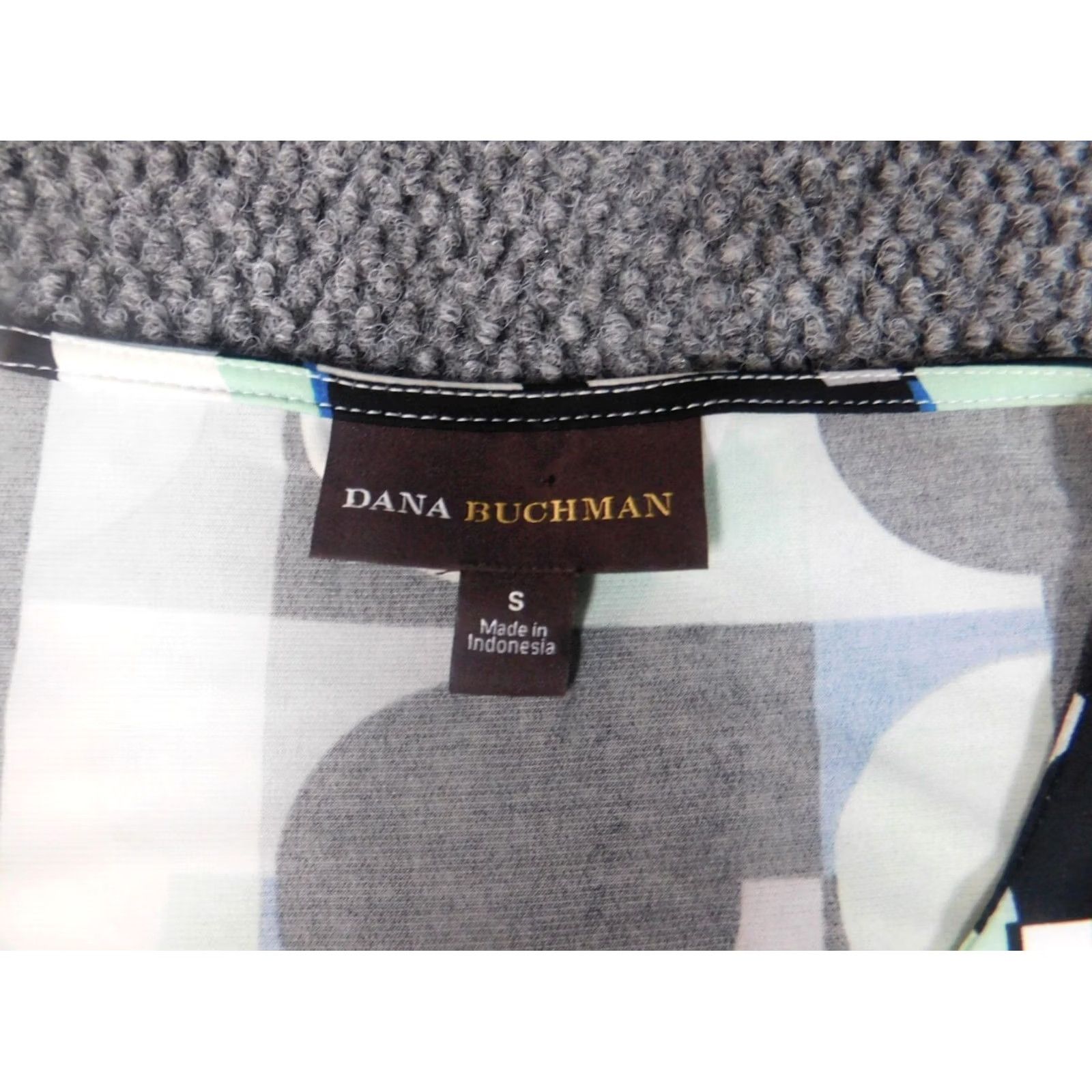 Vintage Dana Buchman Blouse Shirt Womens Small Green Crew Neck Pullover Stretch Dot Pattern Casual Regular Short Sleeve Button Detail Vintage No N/A Size S / US 4 / IT 40 - 4 Thumbnail