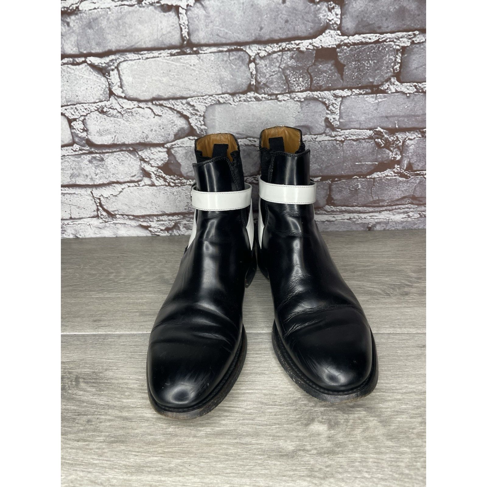Balenciaga BALENCIAGA BLACK WHITE POLISH CALFSKIN CHELSEA BUCKLE ANKLE Size US 6.5 / IT 36.5 - 13 Thumbnail