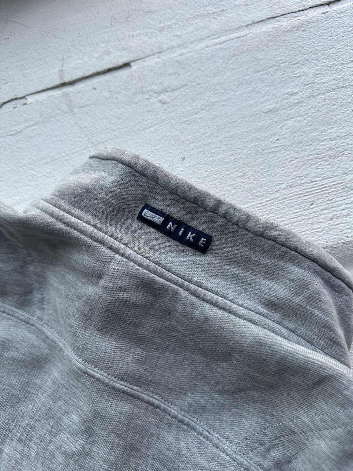 Vintage 🚨90s Nike Big Logo Swoosh Gray Oversized Sweatshirt y2k rare Size US S / EU 44-46 / 1 - 6 Thumbnail