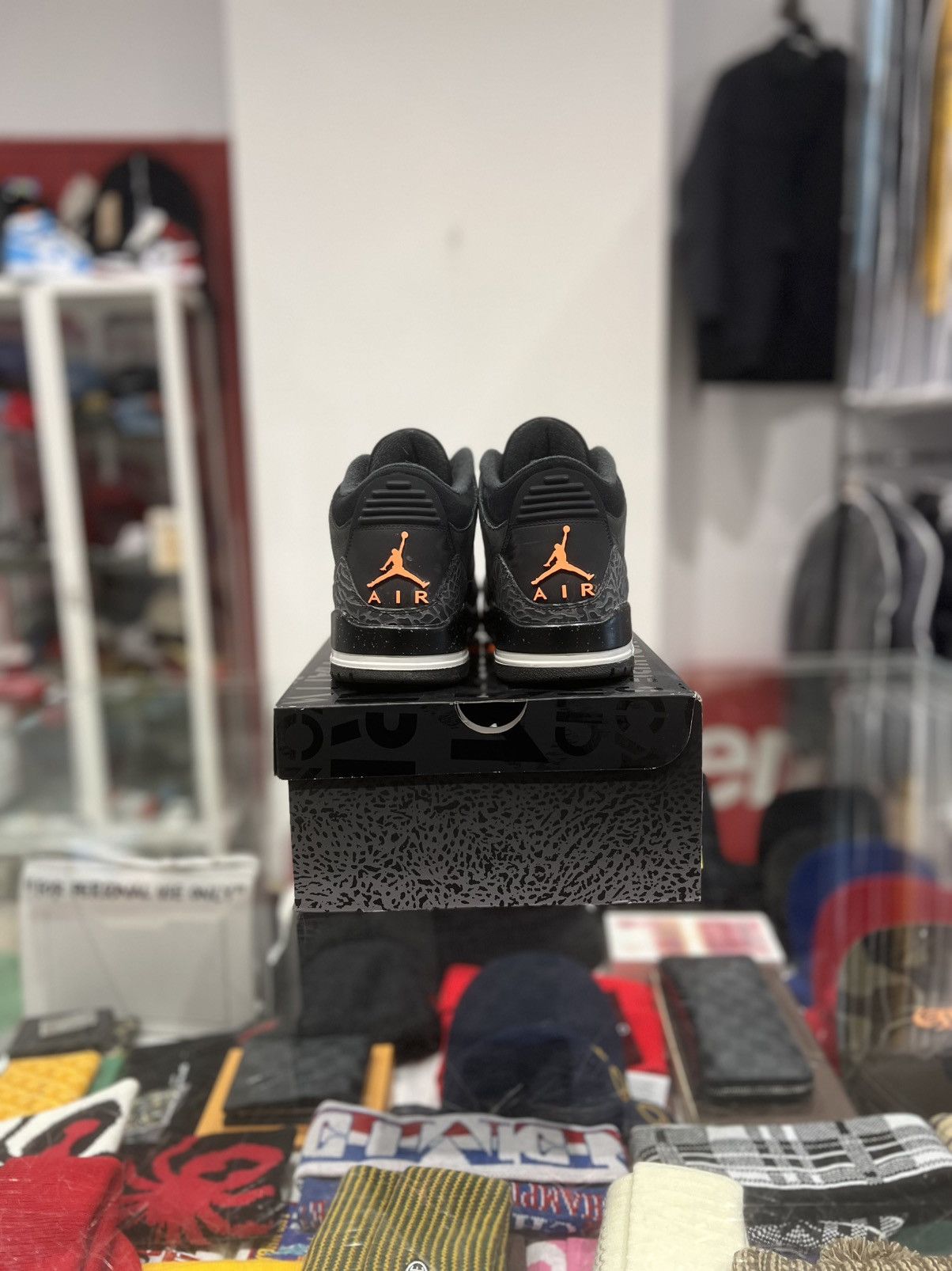 Jordan Brand Jordan 3 Fear Pack (2023) Size: 10 Size US 10 / EU 43 - 4 Thumbnail