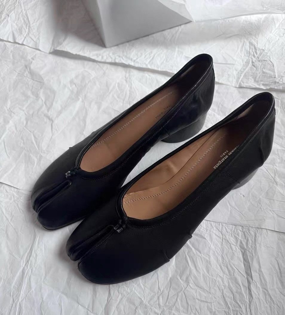 Maison Margiela Maison Margiela black ruched sheepskin heel ballet flats Size US 7 / IT 37 - 1 Thumbnail