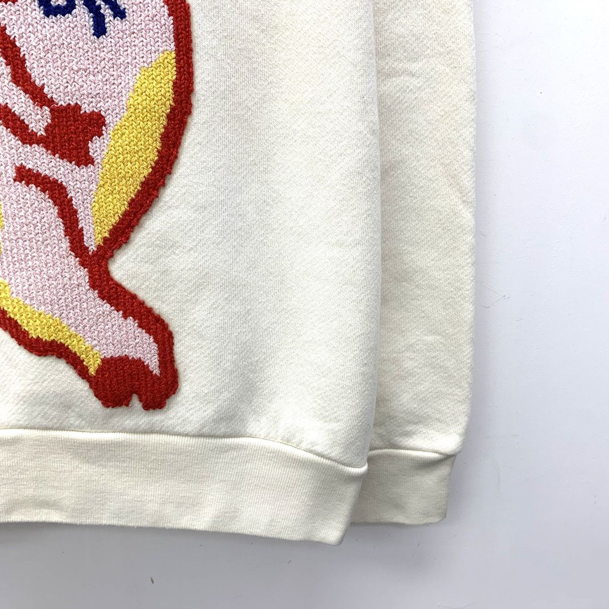 Gucci Gucci Beige Pig Embroidery Letter Glossy Sweatshirt K26WX Size XS / US 0-2 / IT 36-38 - 4 Thumbnail