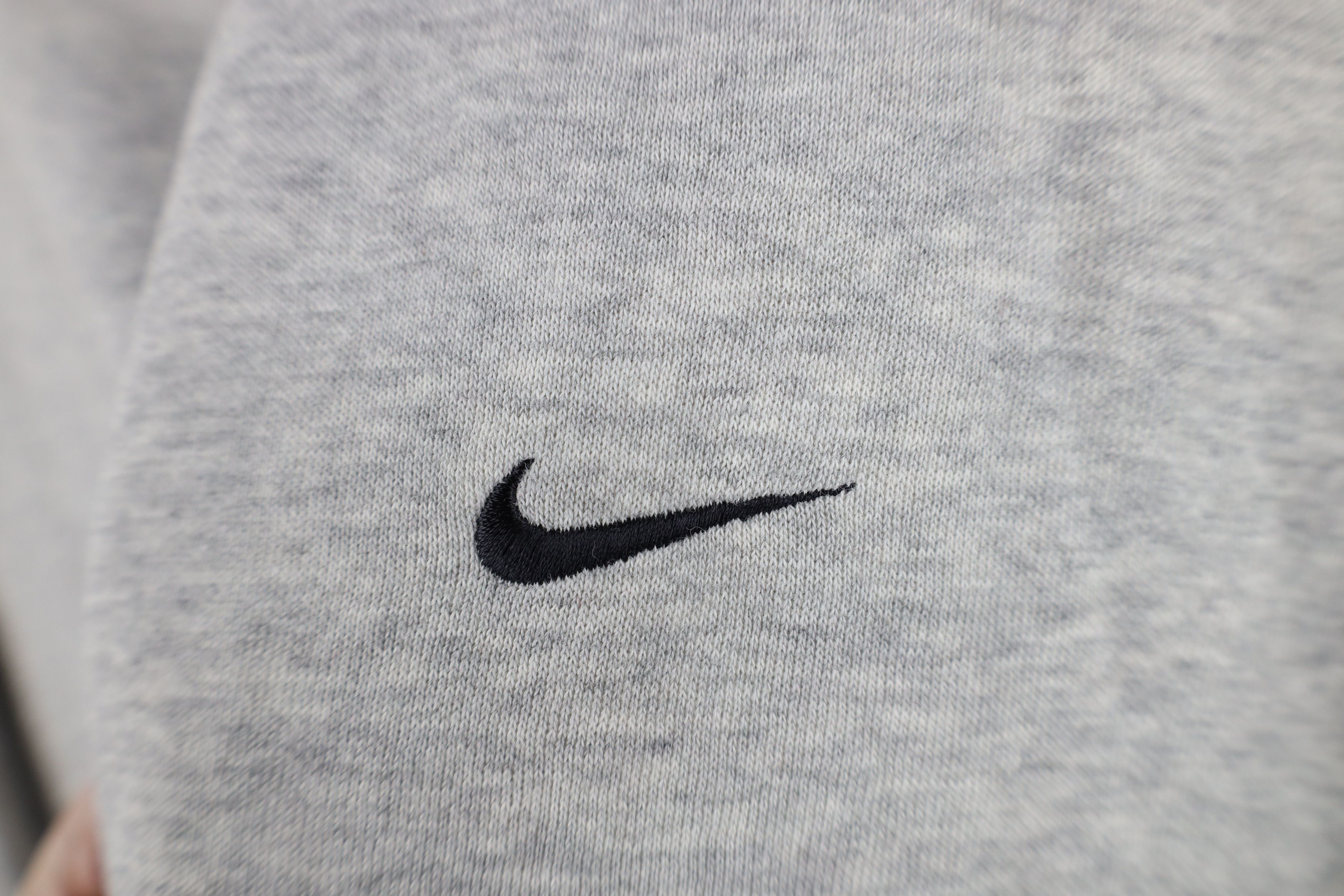 Nike Vintage Y2K Nike Swoosh Crewneck Sweatshirt Heather Gray Size US XL / EU 56 / 4 - 4 Thumbnail