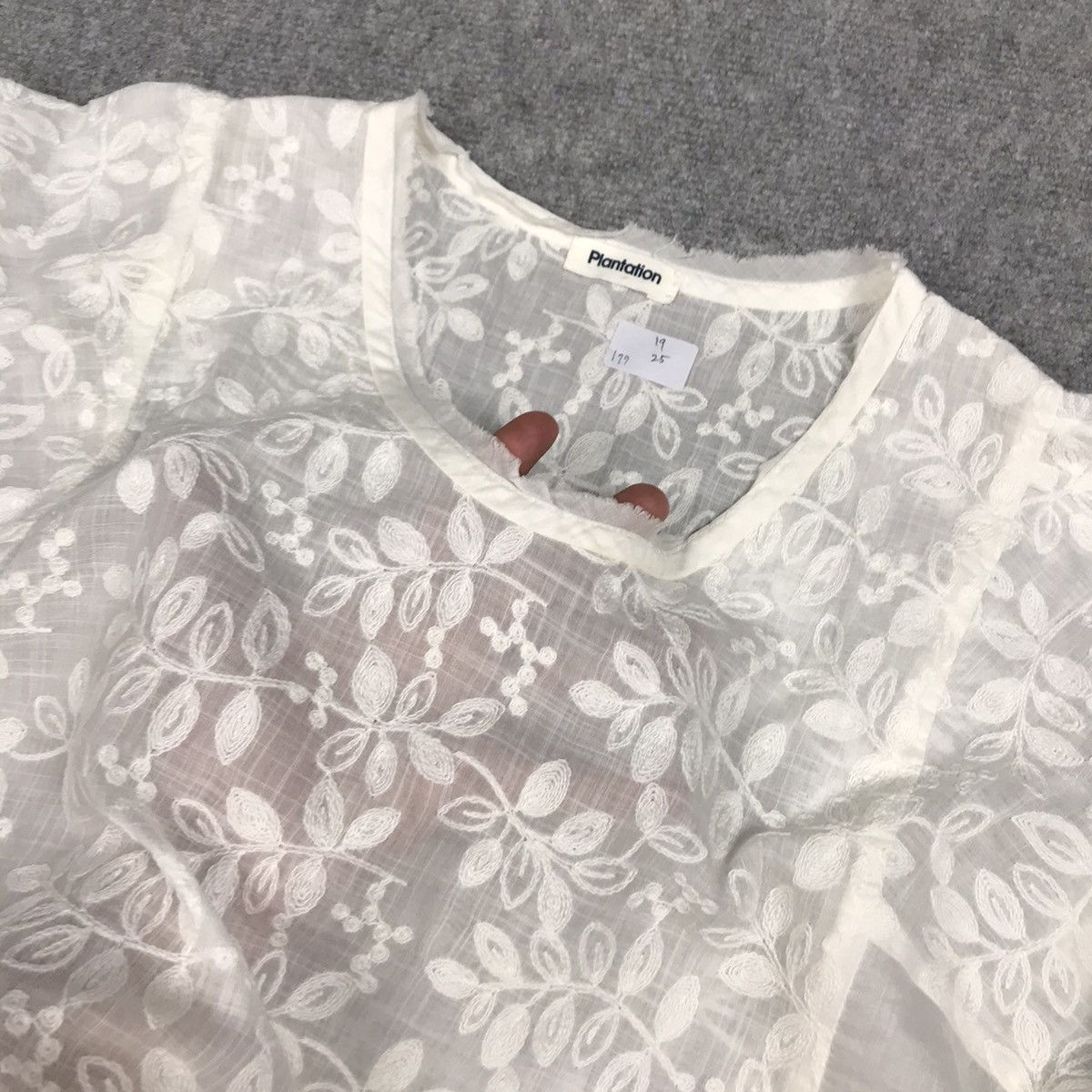 Issey Miyake PLANTATION BY ISSEY MIYAKE EMBROIDERY FLOWER DESIGN Size M / US 6-8 / IT 42-44 - 6 Thumbnail