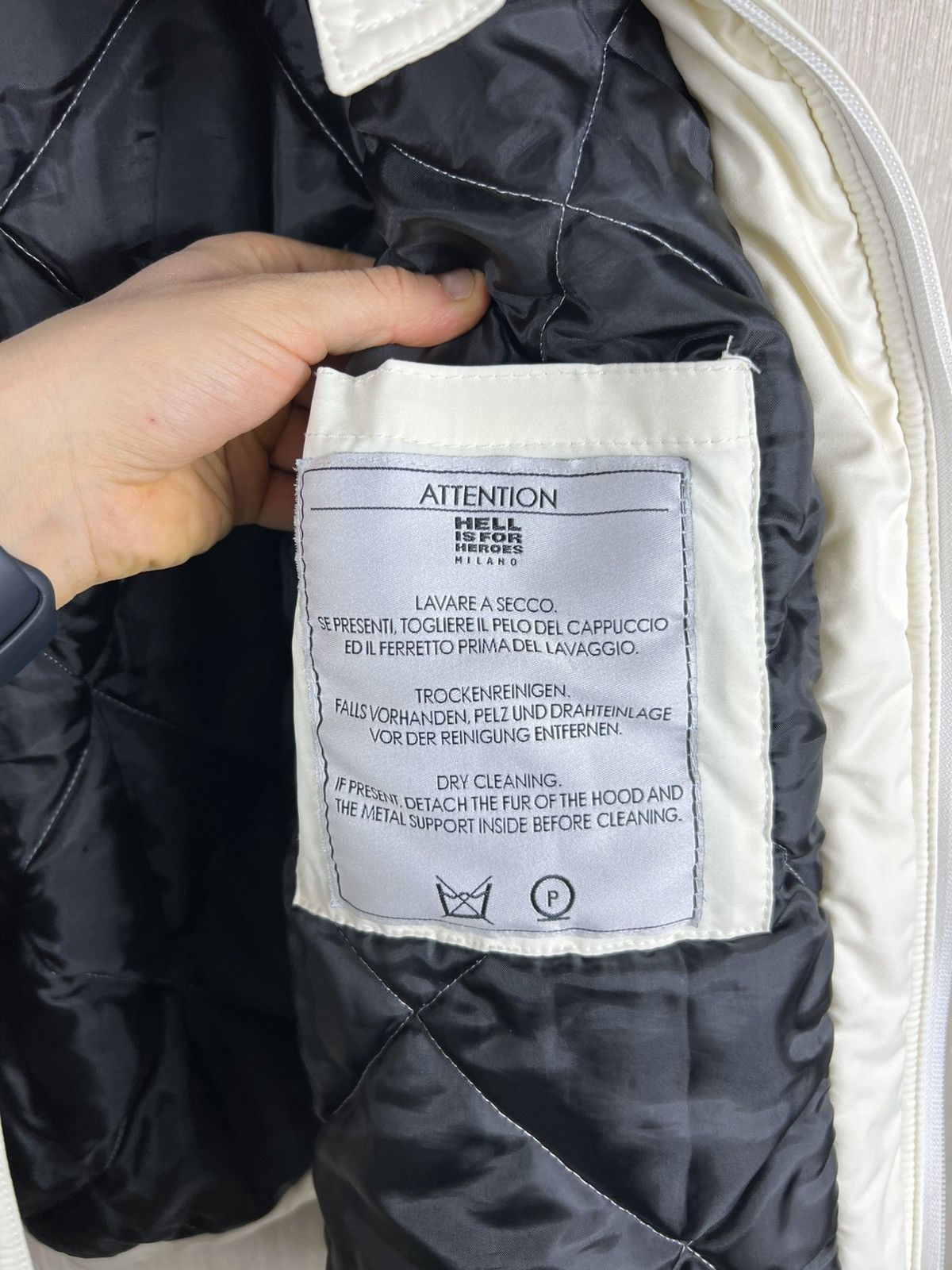 Moncler Vintage Hell is for Heroes y2k real fur ski juicy jacket Size L / US 10 / IT 46 - 17 Thumbnail