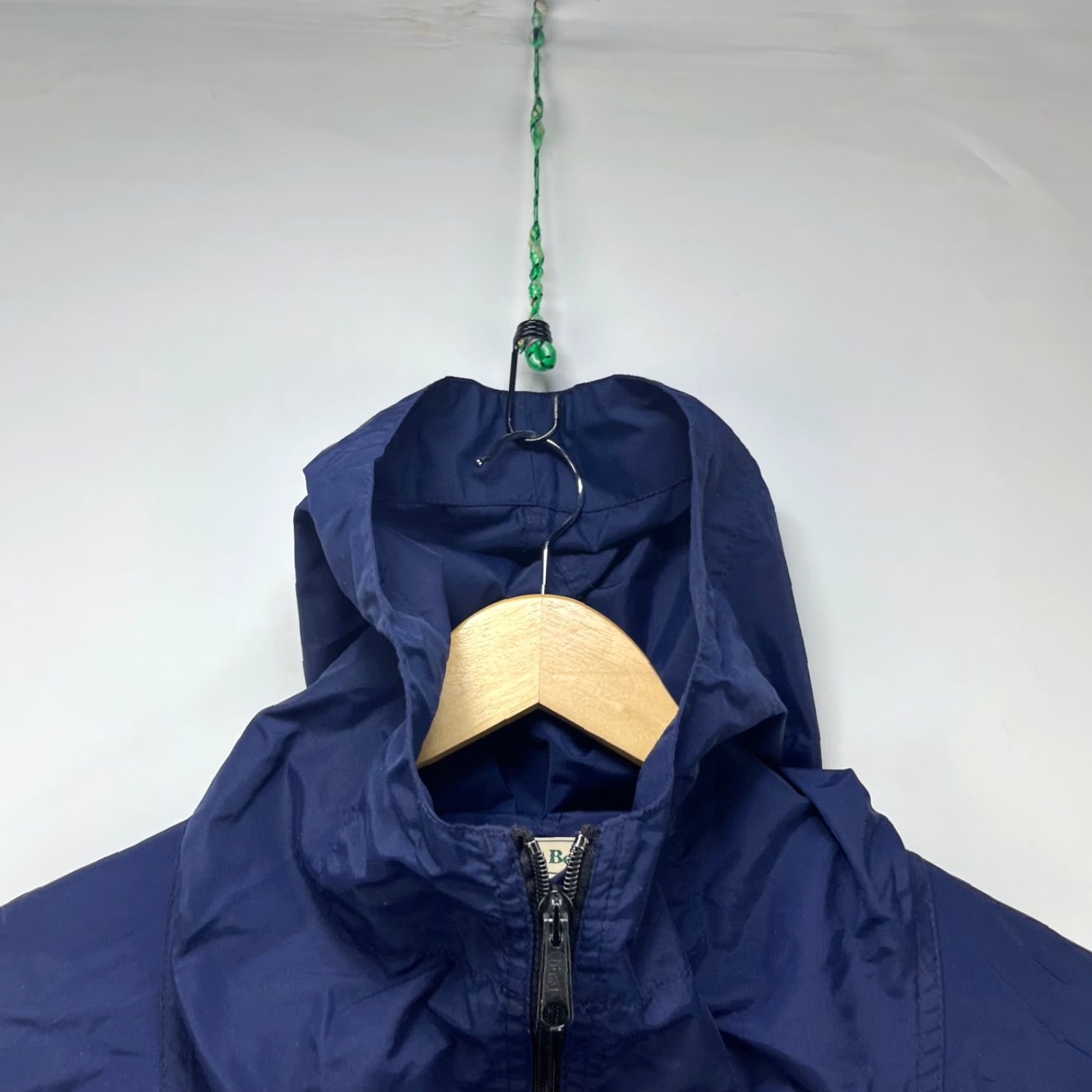 Vintage VINTAGE LL Bean Jacket Windbreaker Hooded Anorak Nylon Medium Blue 90s Mens Size US M / EU 48-50 / 2 - 3 Thumbnail