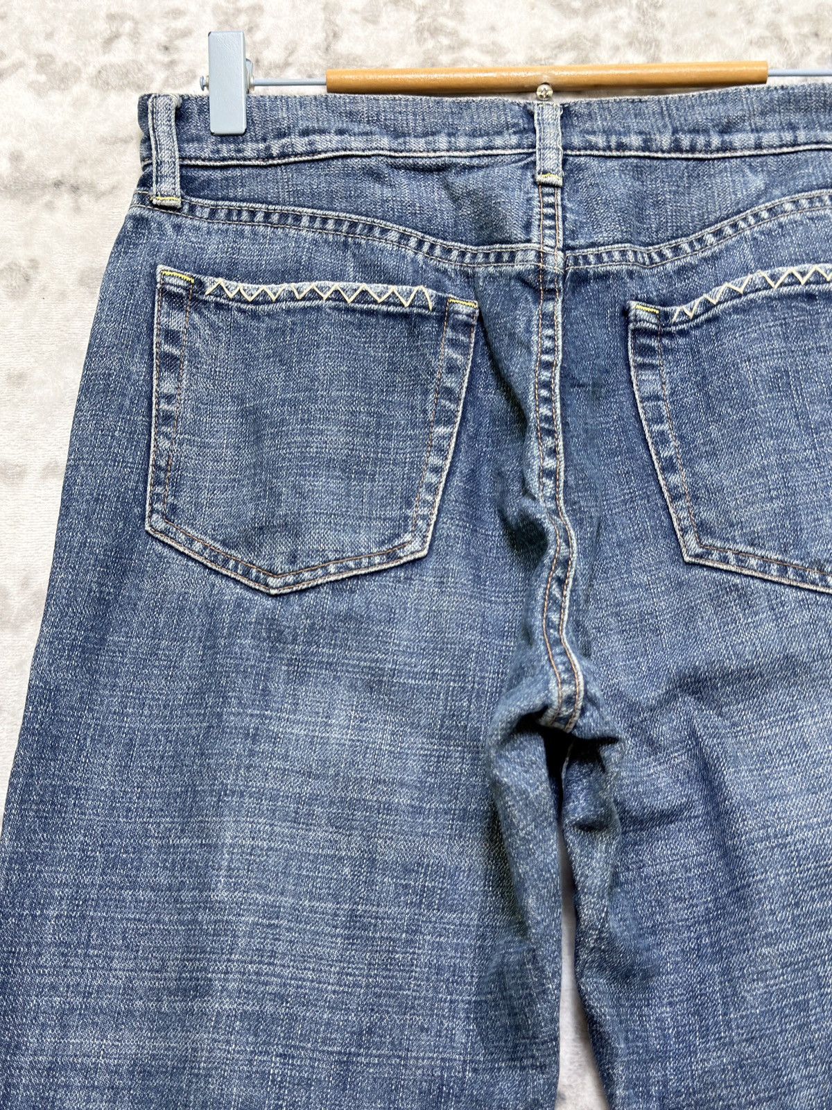 Uniqlo Old Uniqlo Flare Jeans Y2K Distressed Whipstitch Denim Size US 29 - 9 Thumbnail