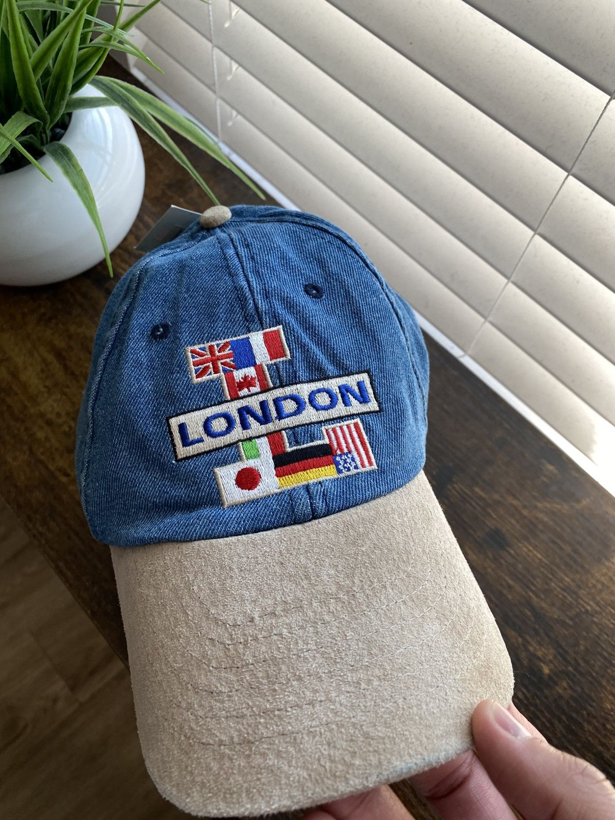 Other Vintage Y2K London Tourist Hat Size ONE SIZE - 2 Thumbnail