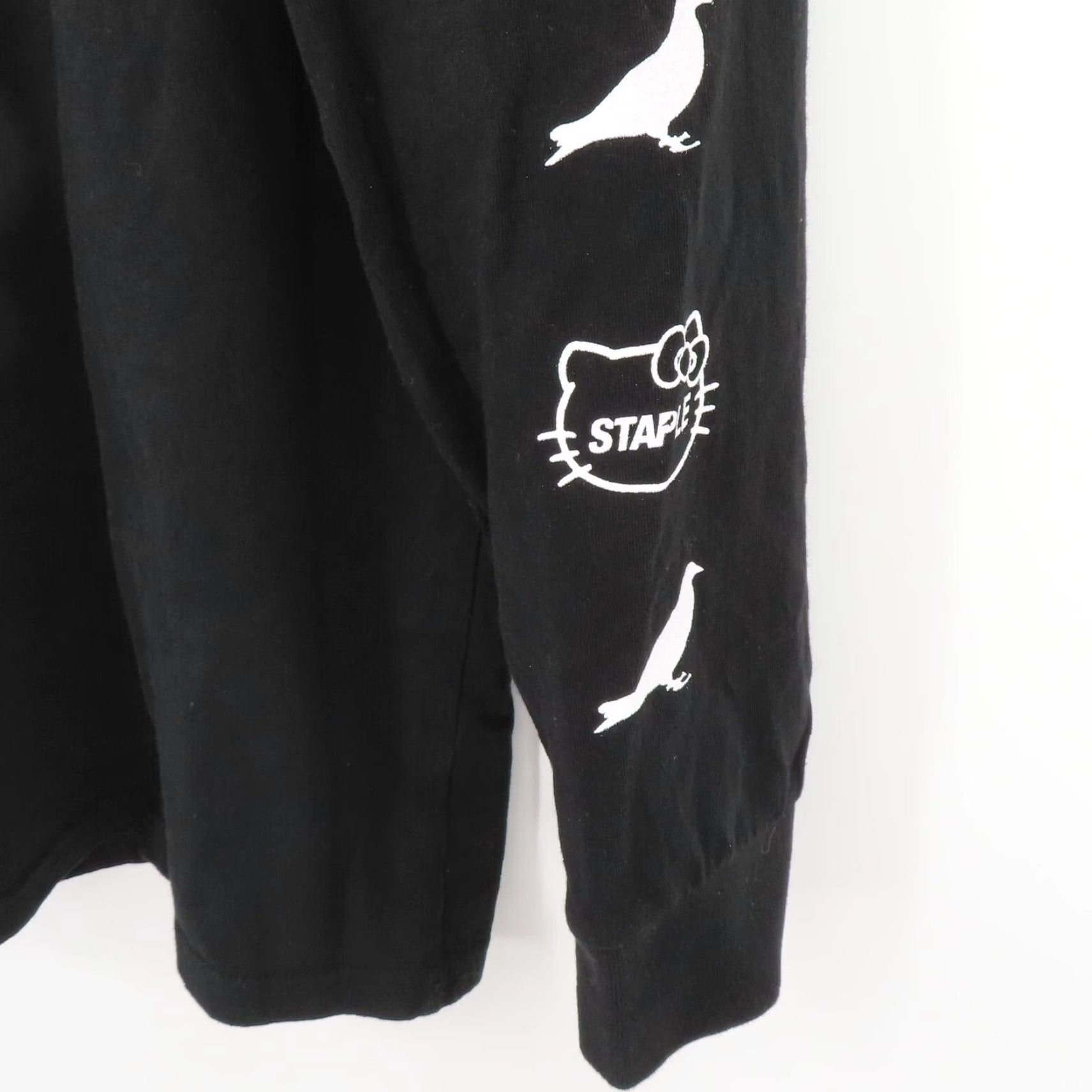 Vintage Staple Hello Kitty Mens M Black Crew Neck Long Sleeve Tee Shirt T Shirt Size US M / EU 48-50 / 2 - 4 Thumbnail