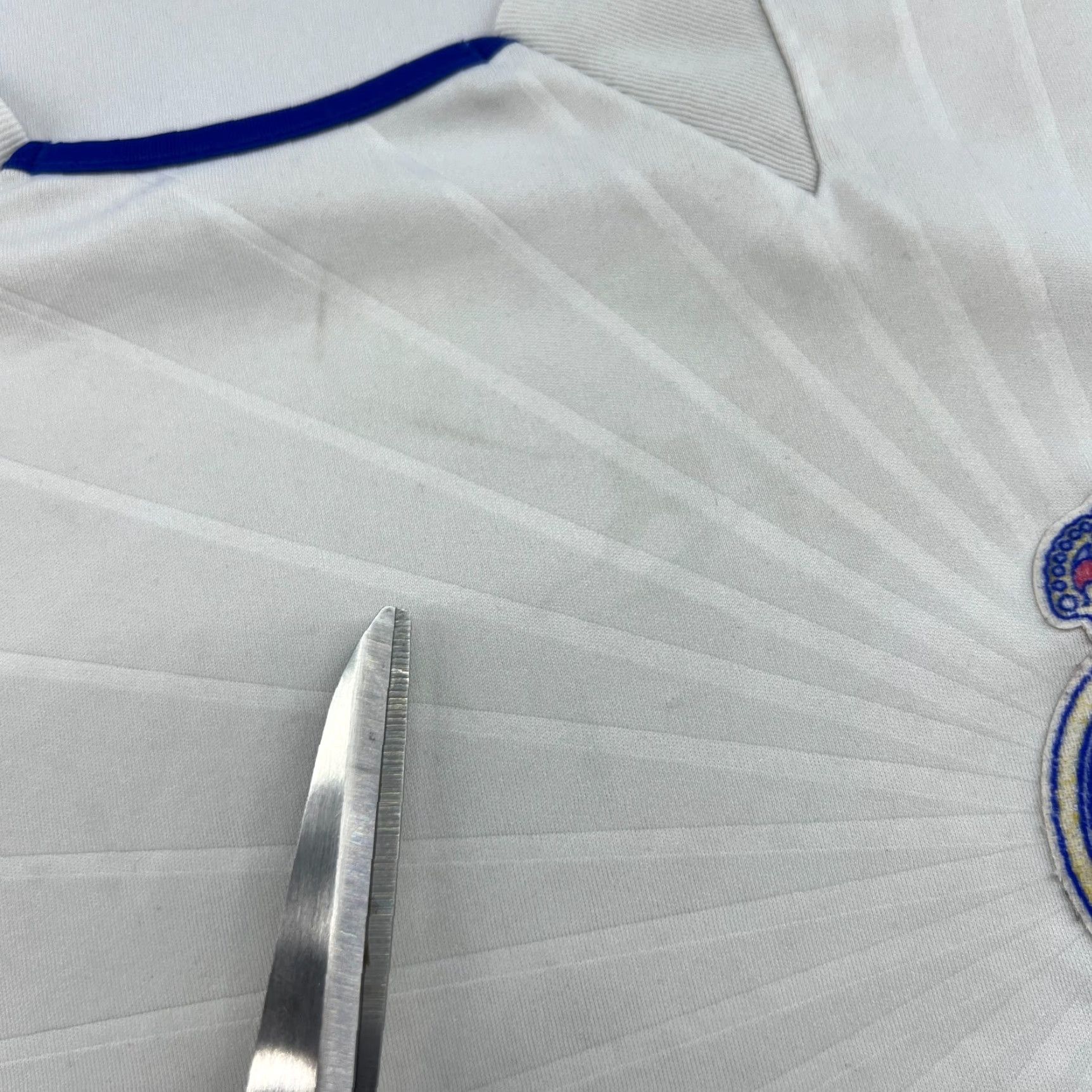 Adidas Real Madrid 2010 2011 Home Football Jersey Mens Medium Adult Shirt White Adidas Size US M / EU 48-50 / 2 - 4 Thumbnail