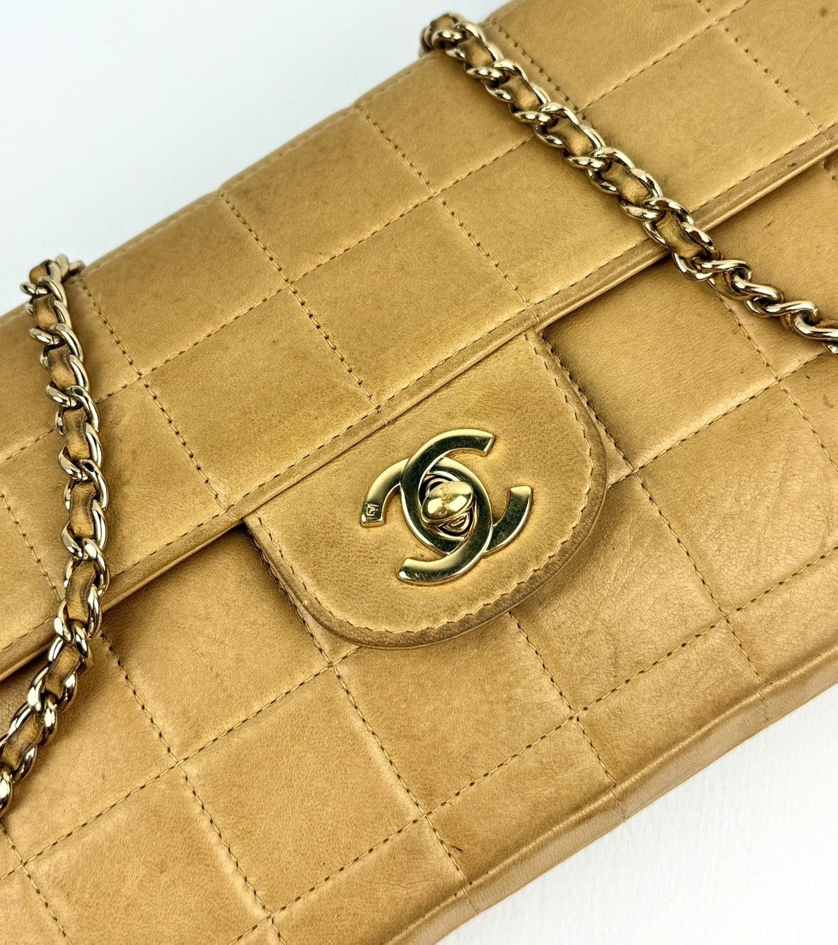 Chanel Chanel - 2000’s - East - West - Tan - Chocolate Bar - Flap Size ONE SIZE - 7 Thumbnail