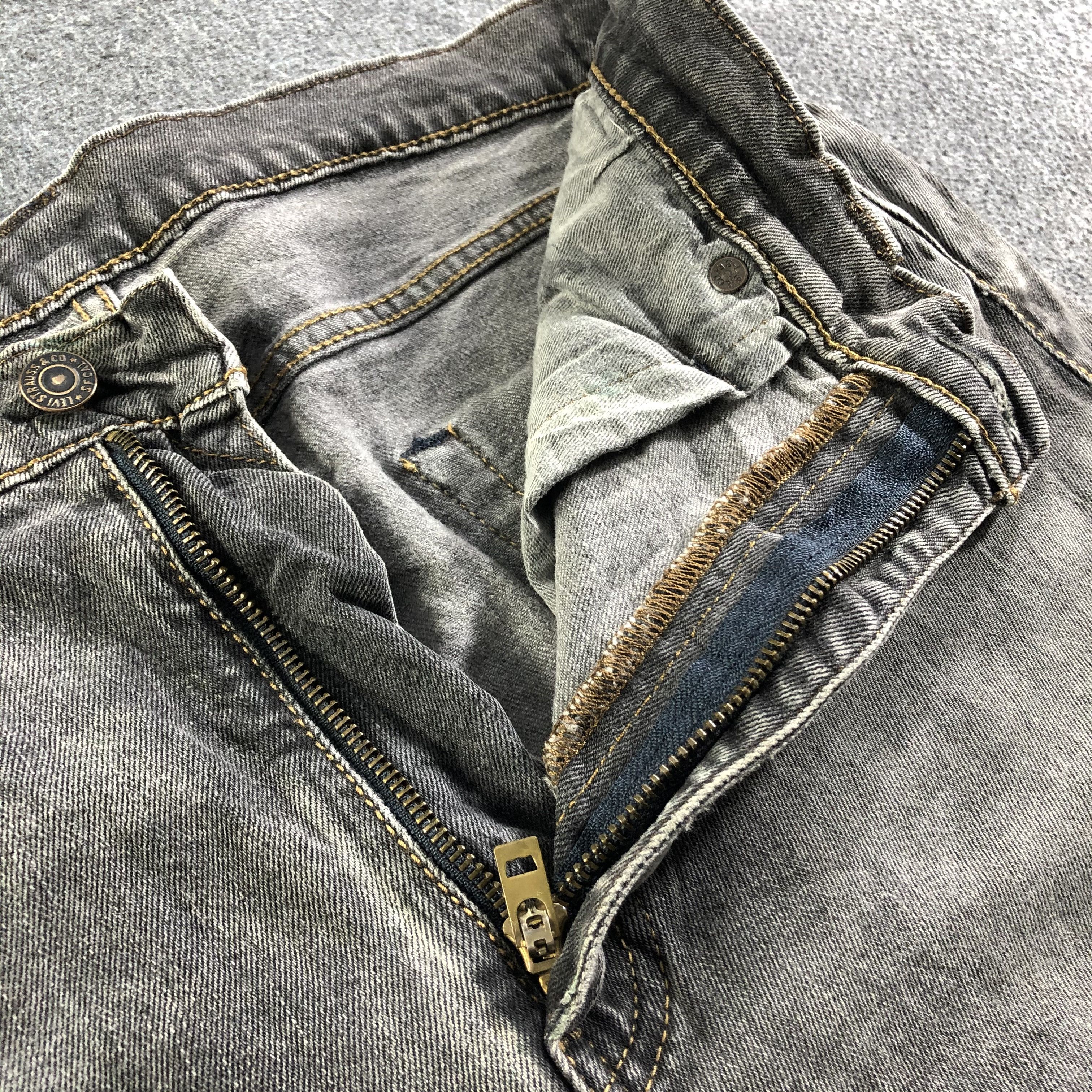 Levi's Vintage Levis 522 Jeans-J4266 Size US 33 - 7 Thumbnail