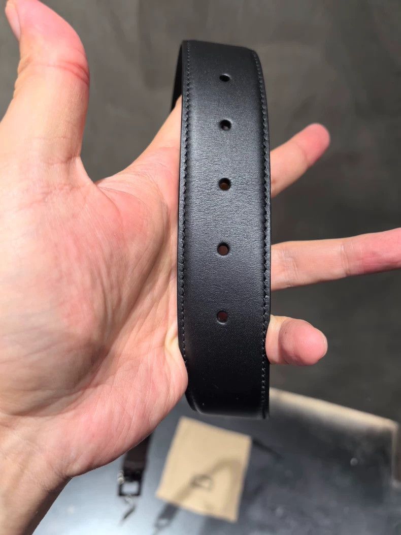 GUCCI Square G Smooth Buckle Reversible Belt 2501-Nextarrow