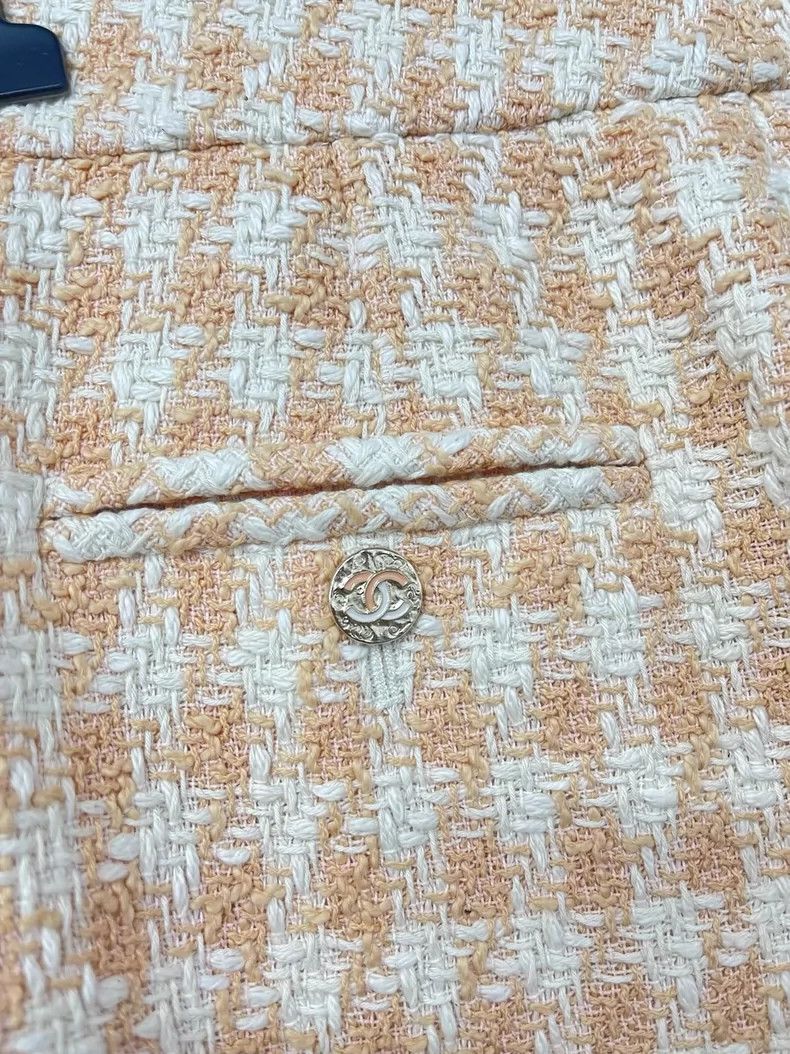 Chanel Chanel 23S spring and summer orange plaid tweed trousers Size 26" / US 2 / IT 38 - 4 Thumbnail