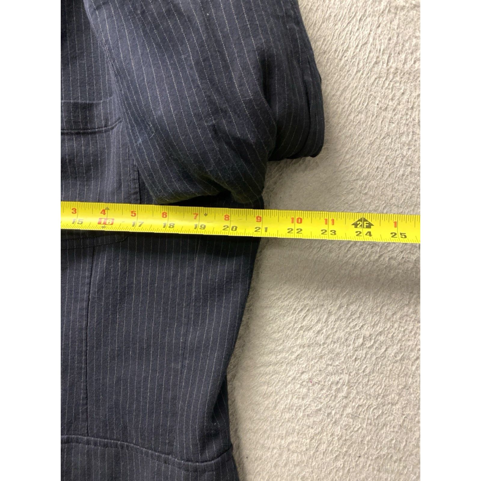 Banana Republic VINTAGE Banana Republic Blazer Jacket Men 42R Black Brown Striped Three-Button Front Four-Button Sleeve Notch Lapel Single-Vented 0462 Size 42R - 5 Thumbnail