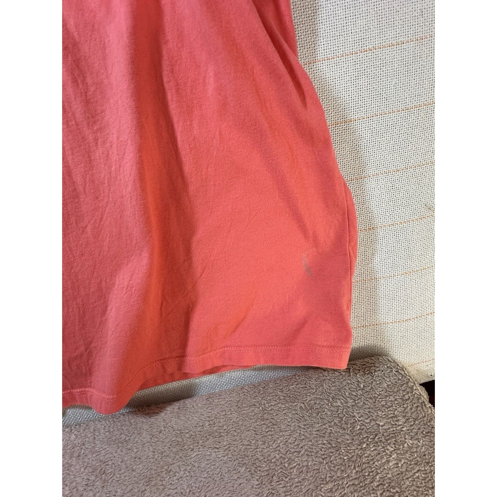 Tommy Hilfiger Tommy Hilfiger T-Shirt Coral Script Logo Size US XL / EU 56 / 4 - 6 Thumbnail