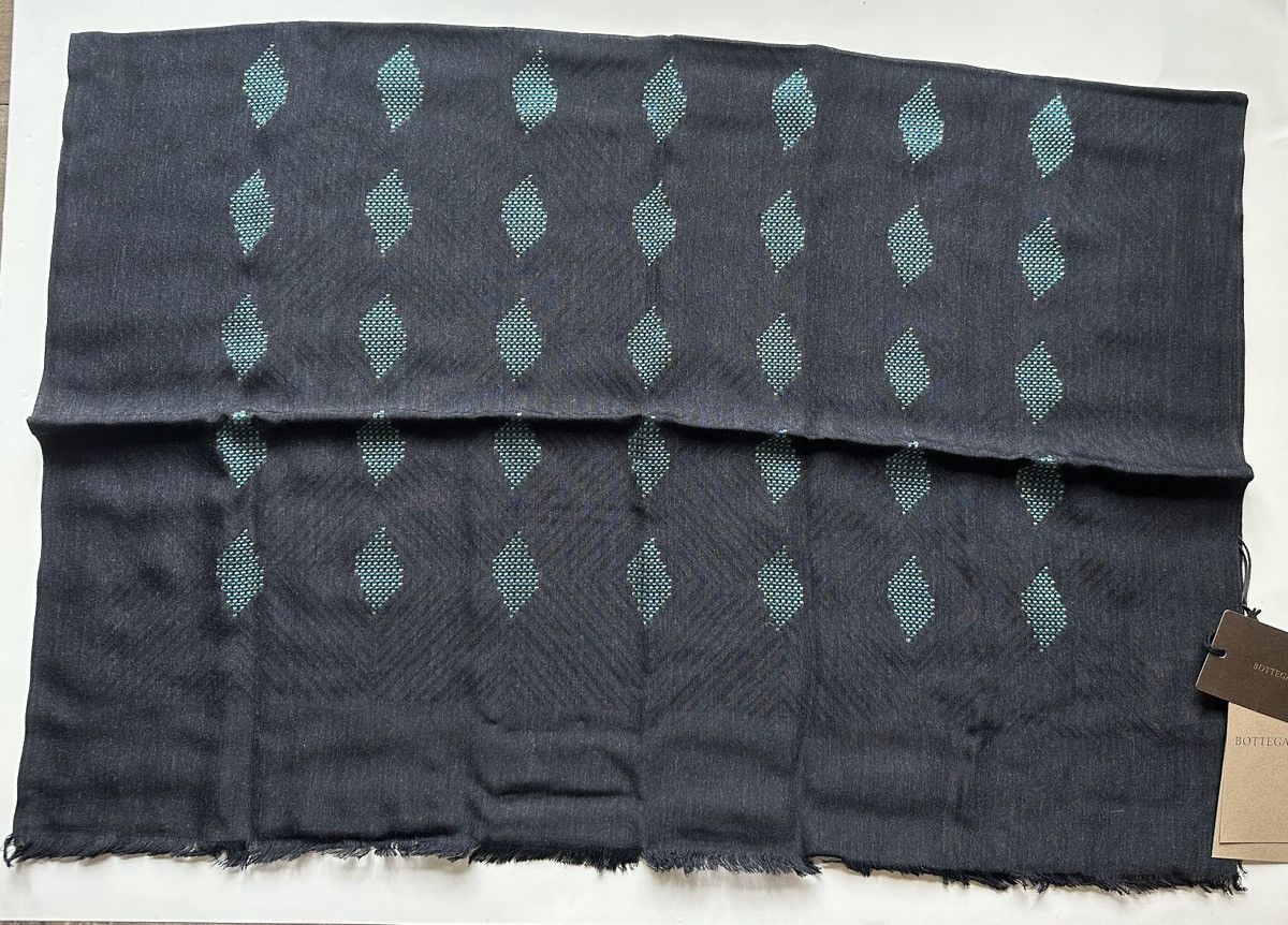 Bottega Veneta NWT and Box Bottega Veneta Scarf Size ONE SIZE - 2 Thumbnail