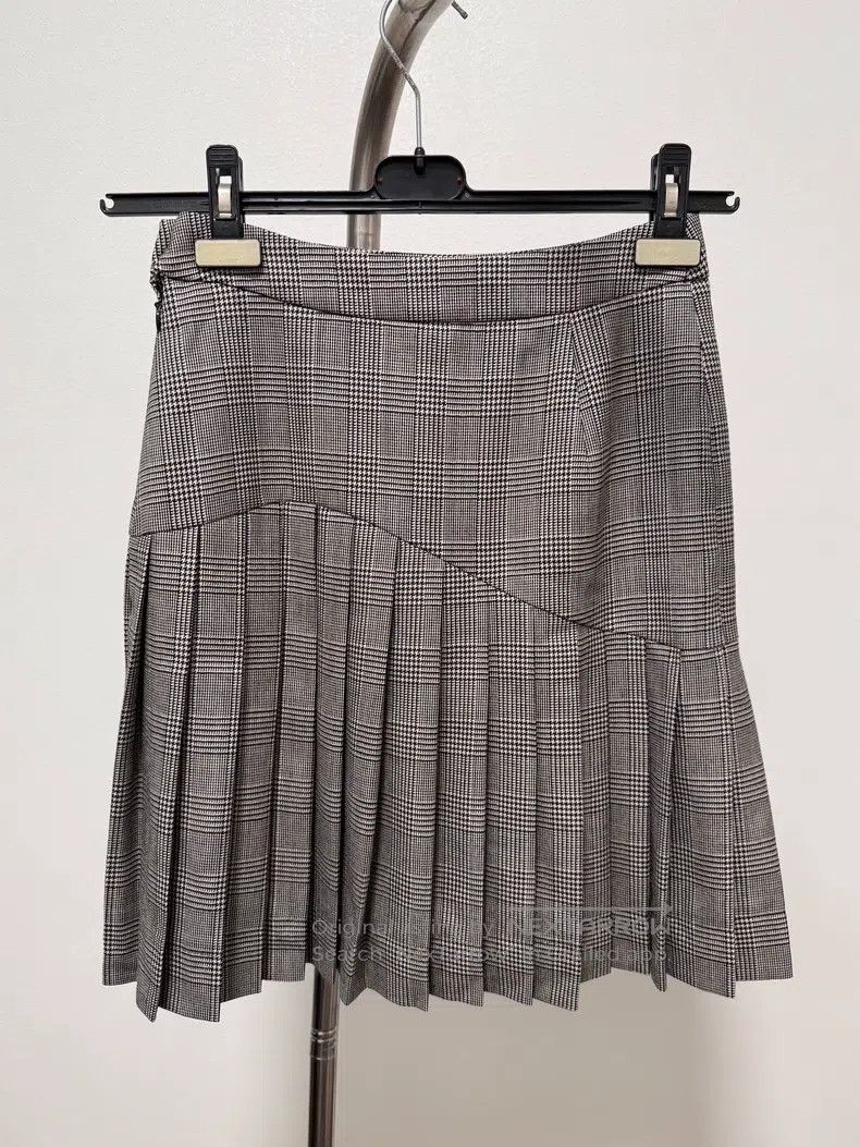 Vivienne Westwood Vivienne Westwood size 2 Vintage second-hand pleated skirt Size 23" - 3 Thumbnail