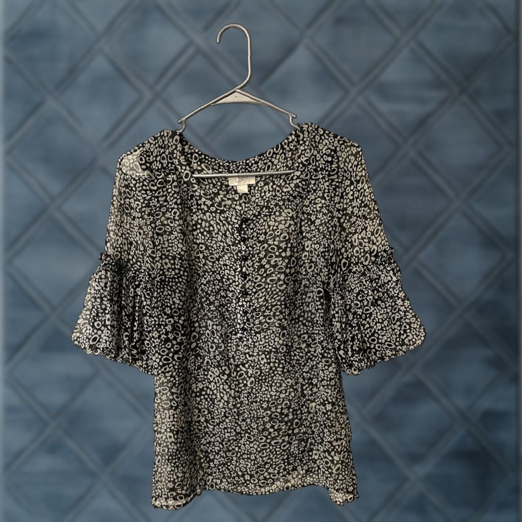 Loft LOFT Blouse Women’s Small Leopard Animal Print 3/4 Sleeve Henley Pocket Button Shirt Size S / US 4 / IT 40 - 1 Thumbnail