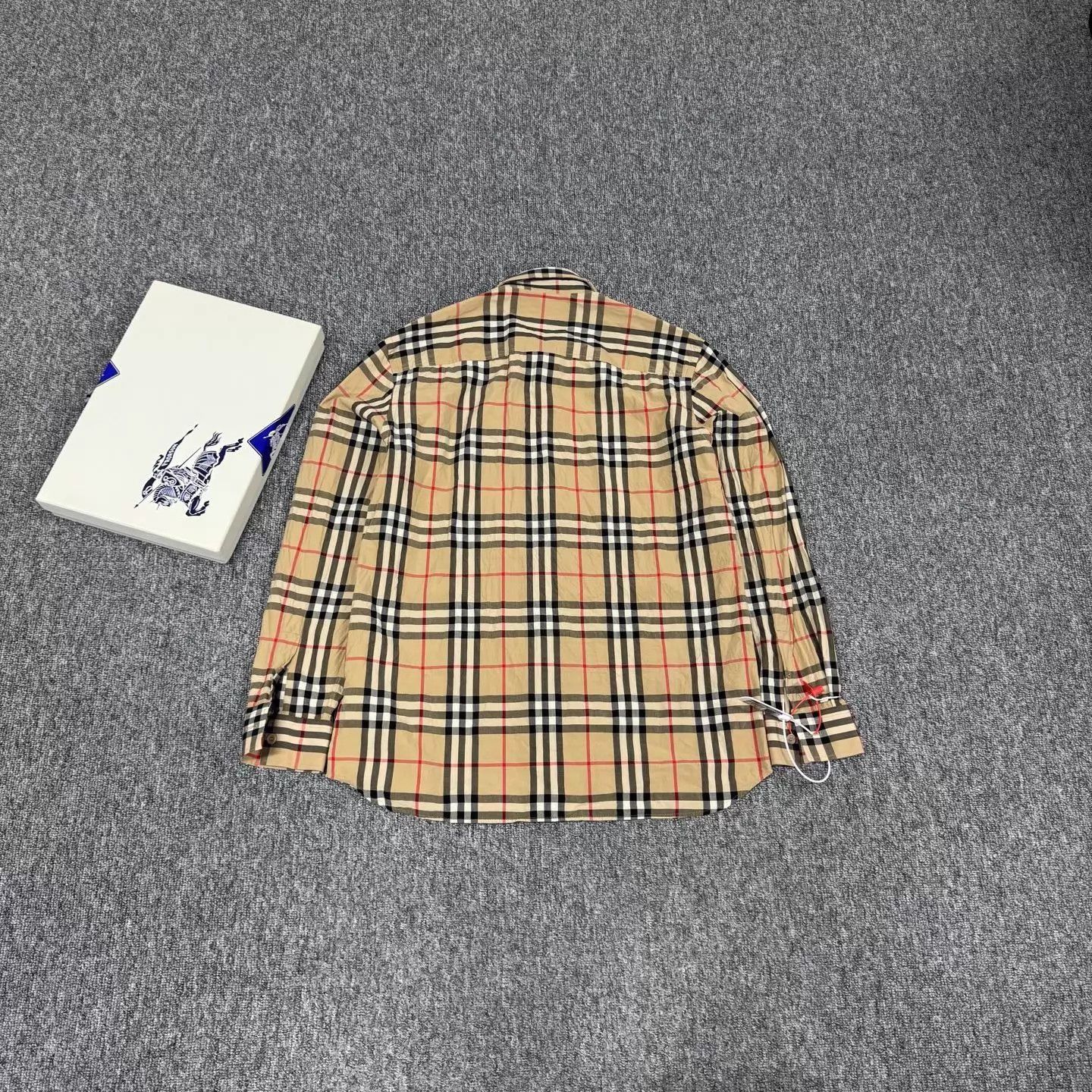 Burberry Plaid Long-Sleeve Button-Up Shirt Size US M / EU 48-50 / 2 - 2 Thumbnail