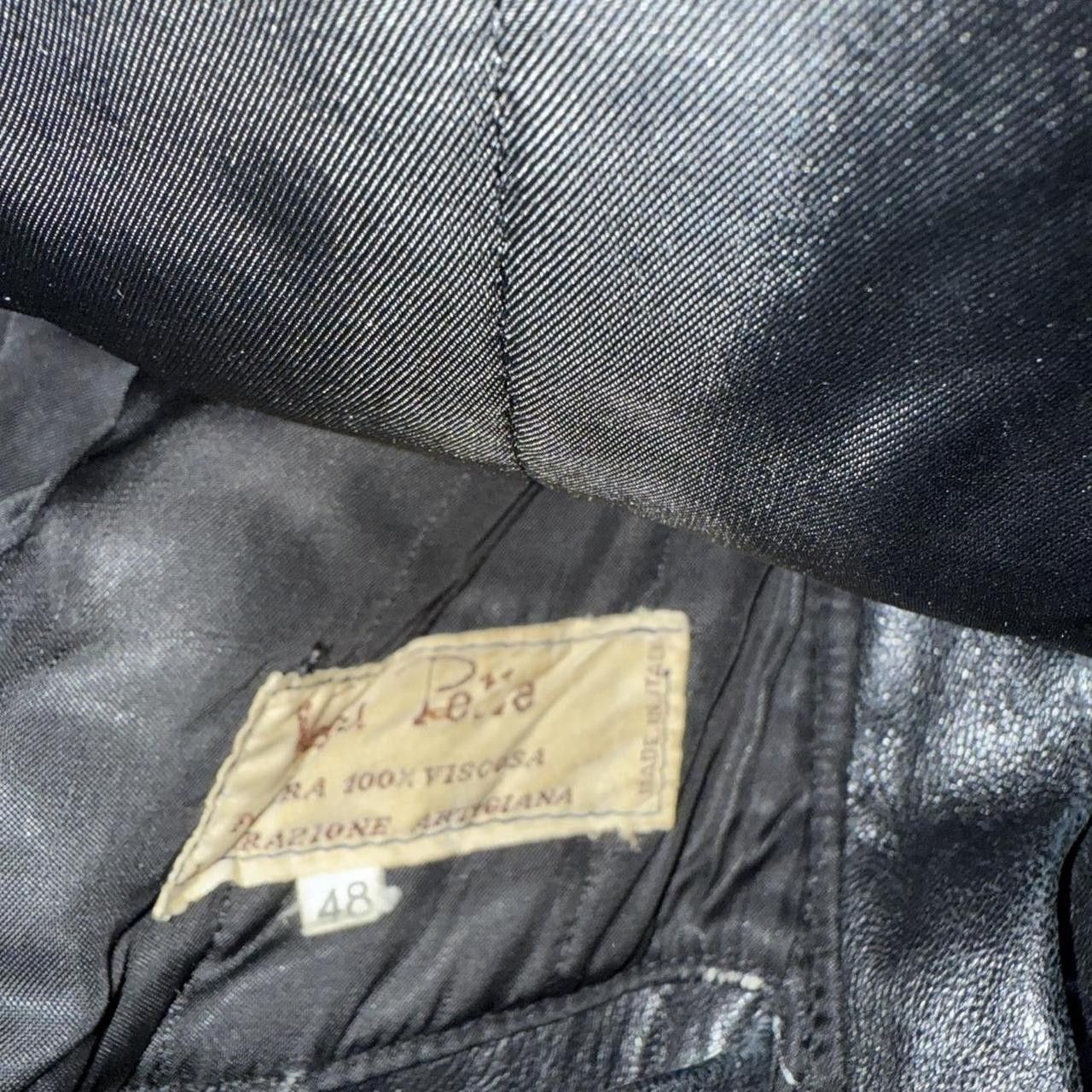 Vintage Black leather bomber jacket with zipper closure and pockets Size US M / EU 48-50 / 2 - 5 Thumbnail