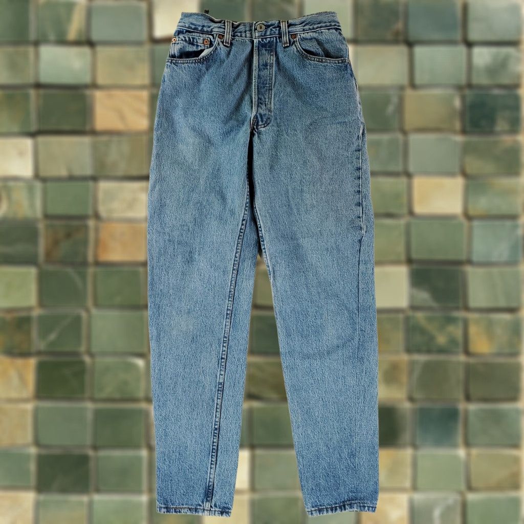 Levi's VINTAGE Levi's 501 VTG 90s Made USA Darted Mens Jeans 28x31 Actual Blue Straight 501 VTG Millennials Size US 28 / EU 44 - 1 Thumbnail