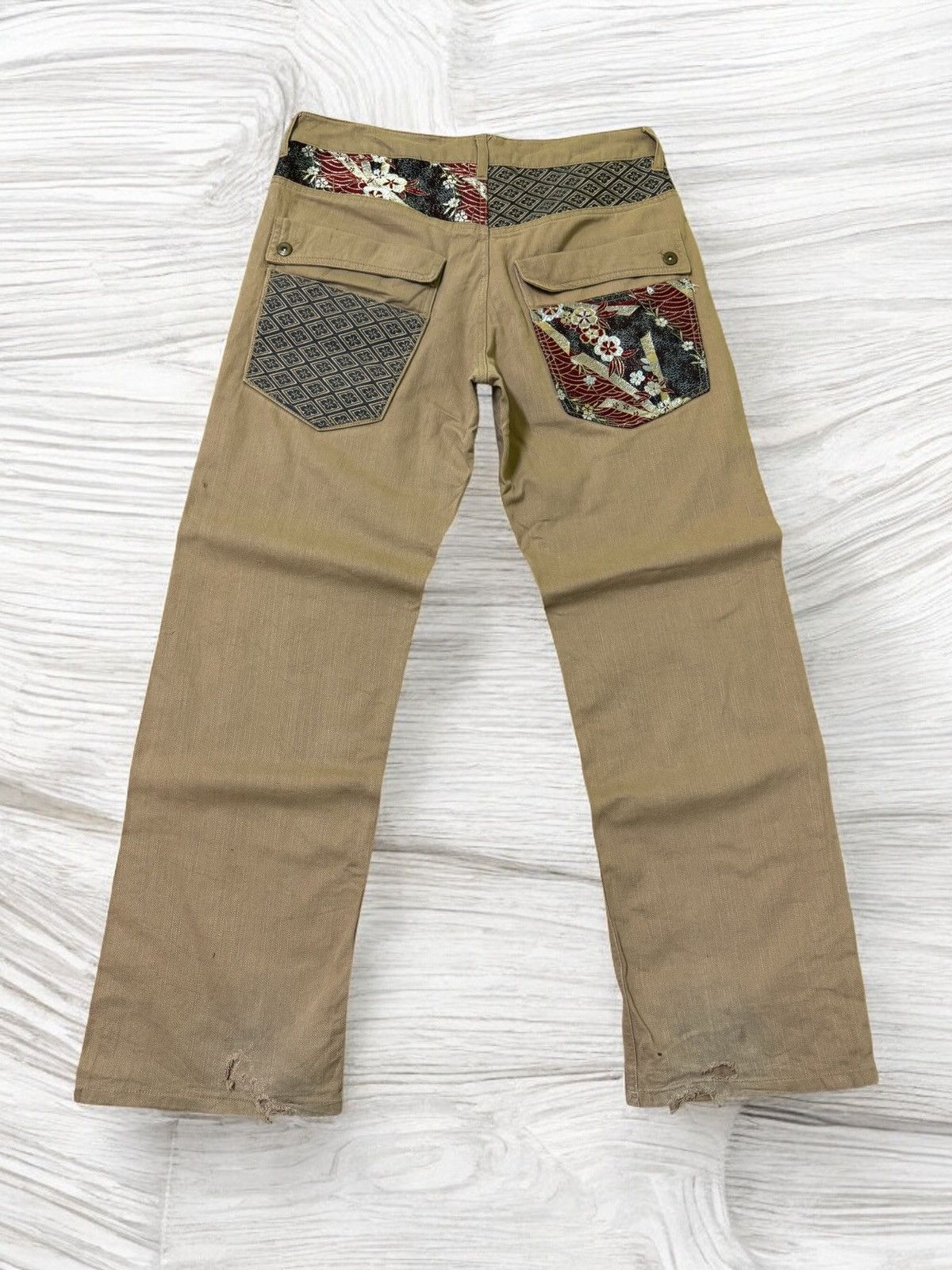 Japanese Brand VINTAGE JAPAN TRADITIONAL DISTRESSED FLORAL MOTIVE JEANS Size US 33 - 1 Thumbnail